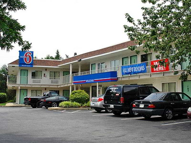Motel 6 Coos Bay, OR image