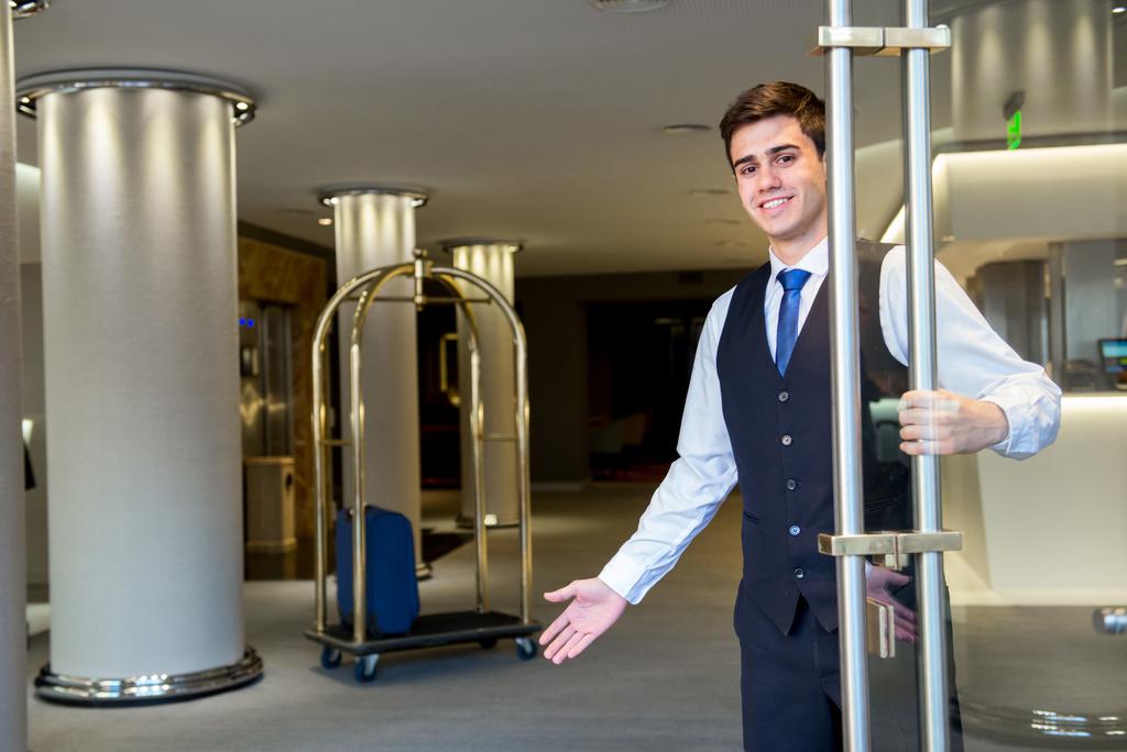 Windsor Hotel & Tower by null