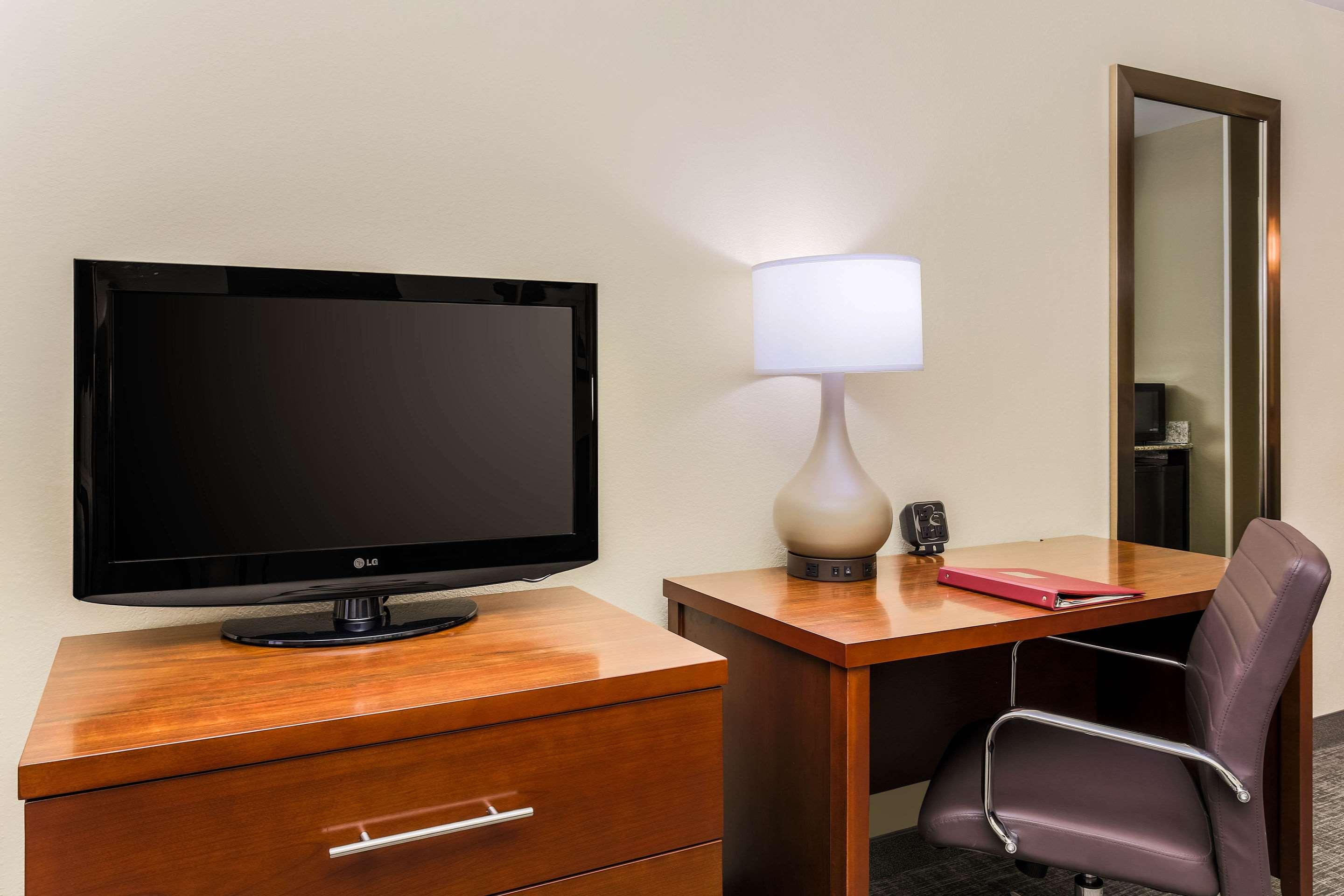 Comfort Suites DFW N/Grapevine