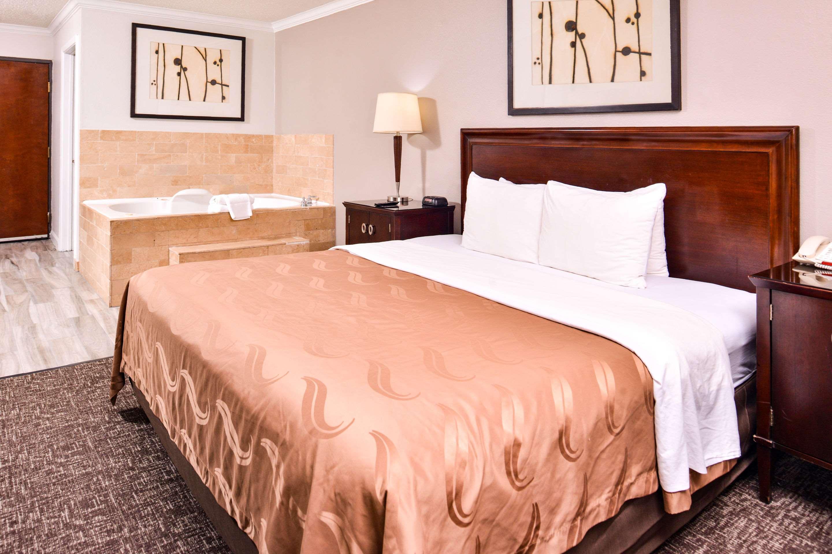 Quality Inn & Suites Beaumont