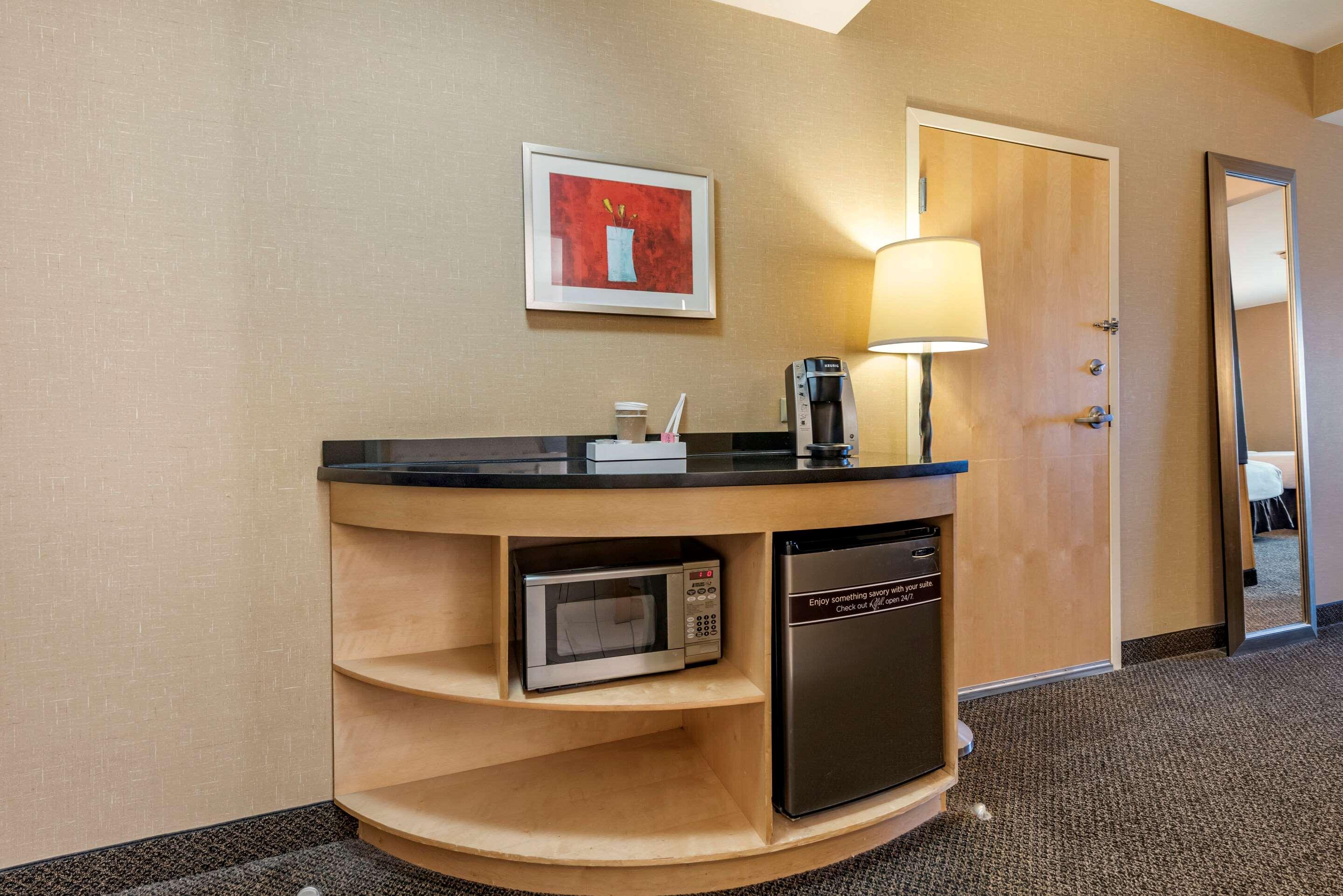 Cambria Suites Columbus/Polaris