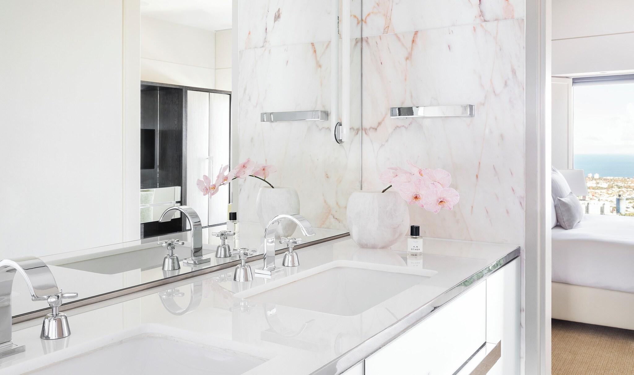 Sofitel Melbourne on Collins by null