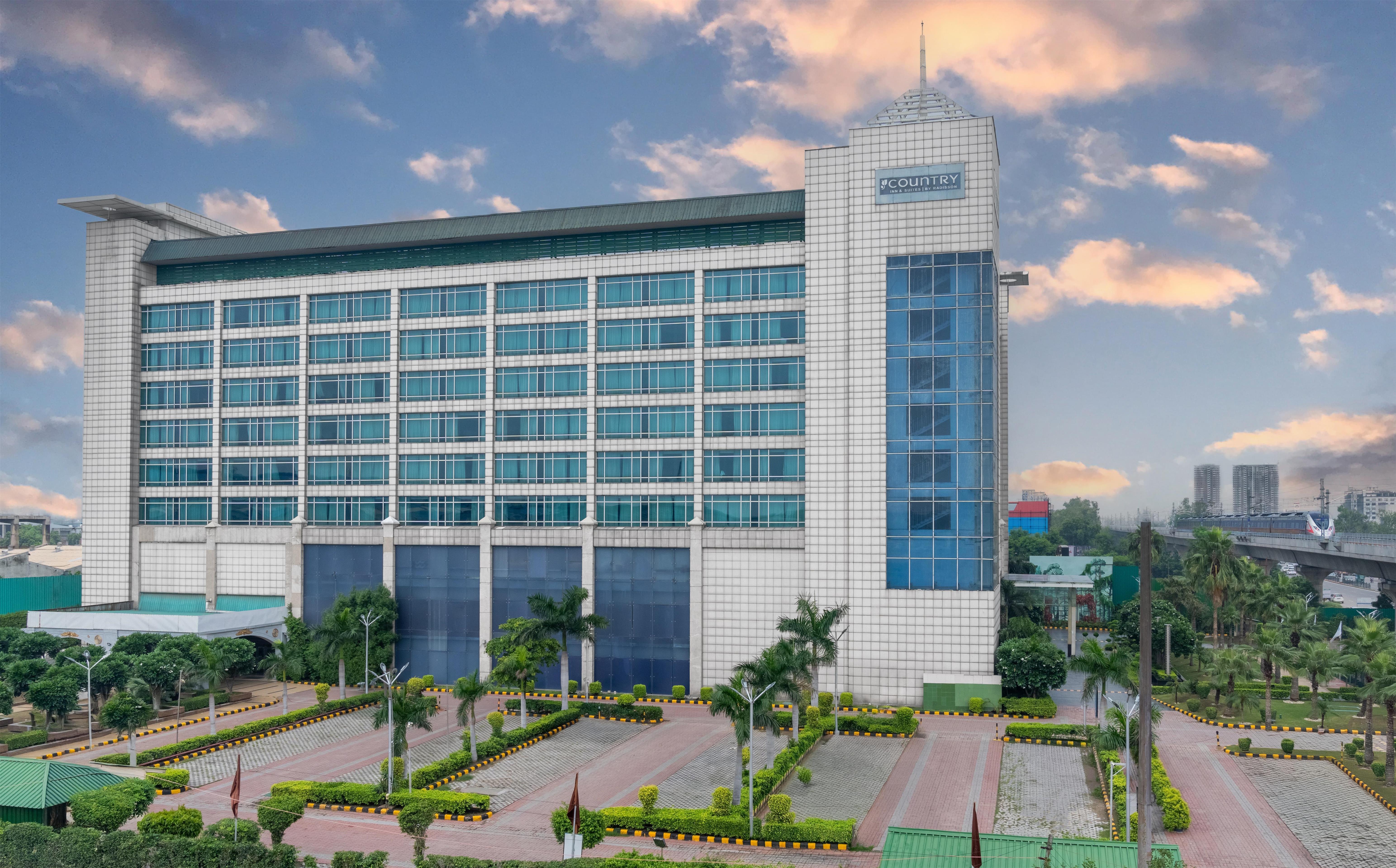 Country Inn & Suites by Radisson, Sahibabad