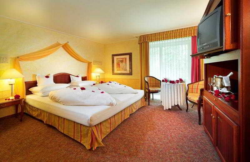 Schlosshotel Monrepos by null