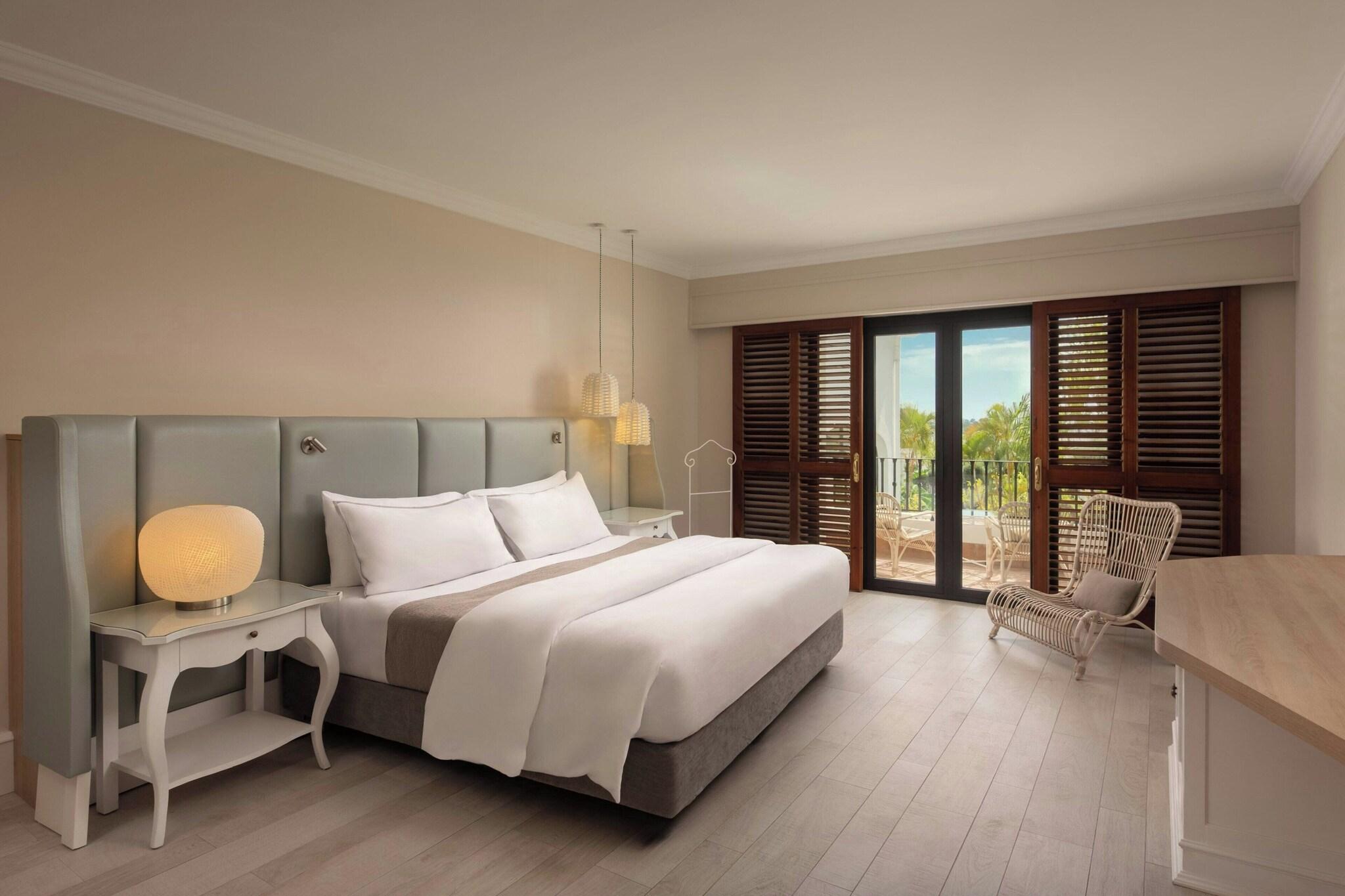 Suite, executive