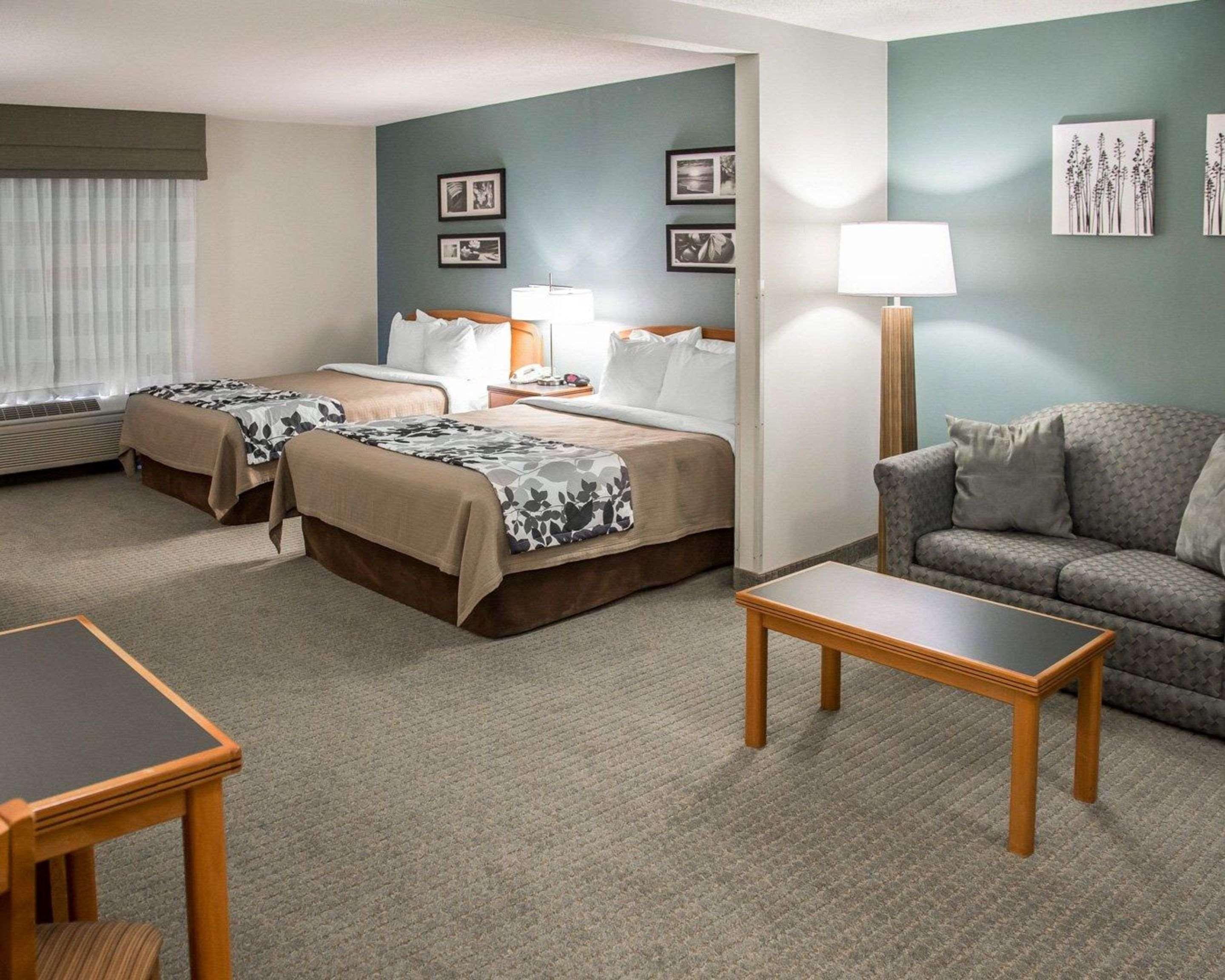 Sleep Inn & Suites Davenport Area