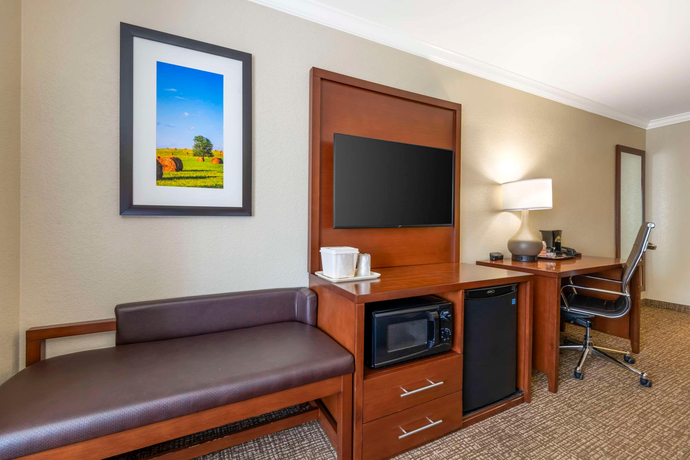 Comfort Suites Elizabethtown Area