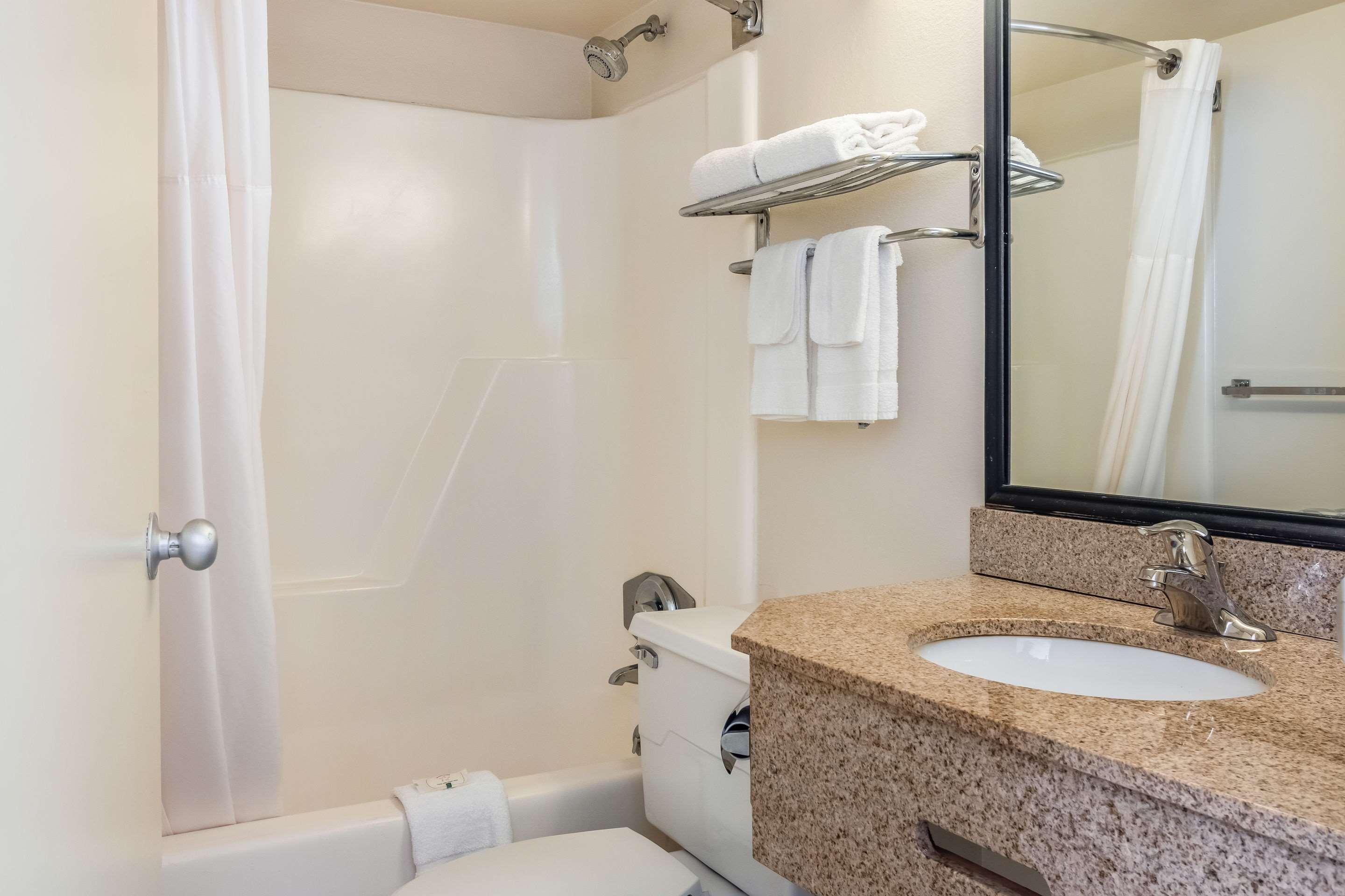 Quality Inn & Suites Indiana Area