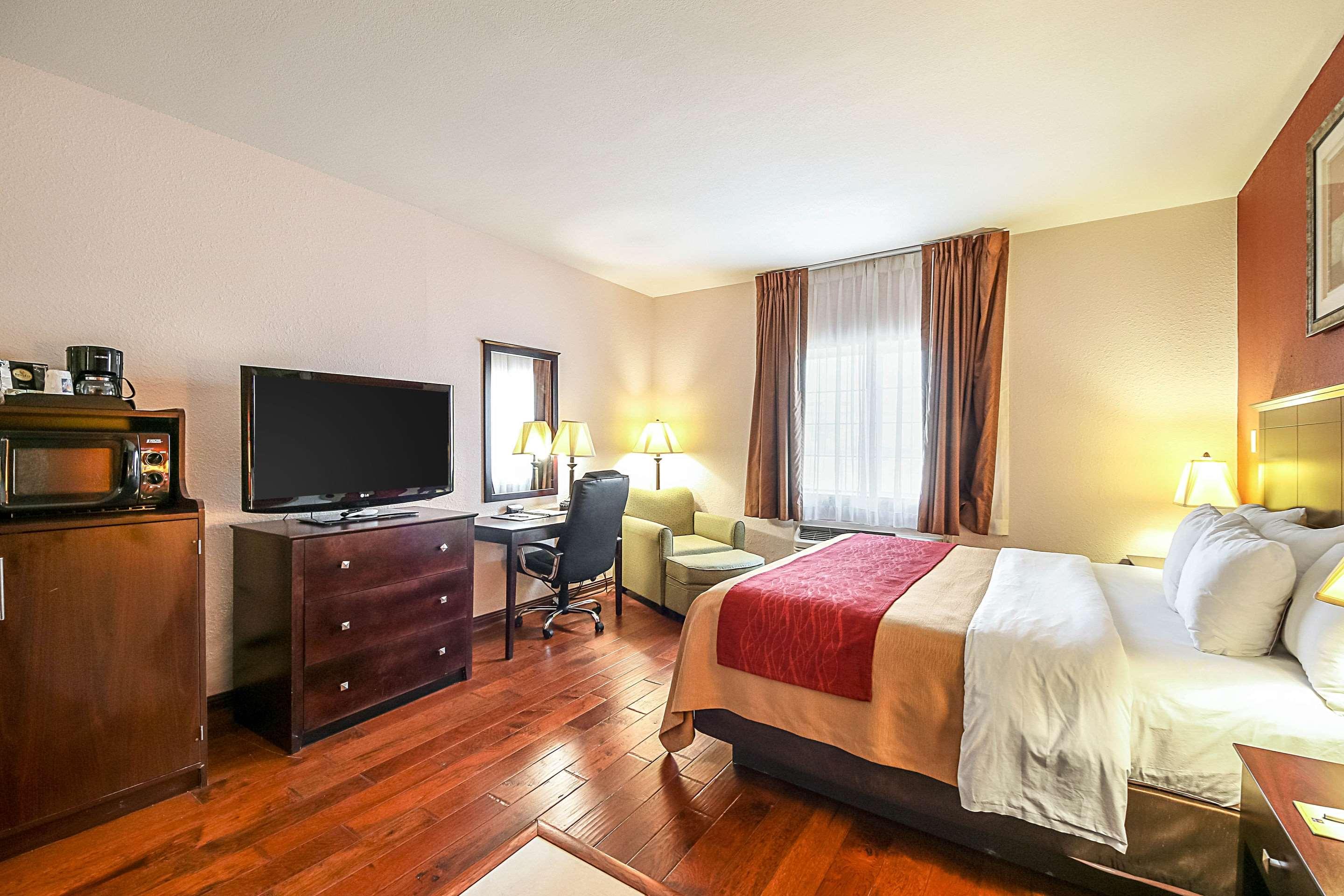 Quality Inn Kingsville Hwy 77