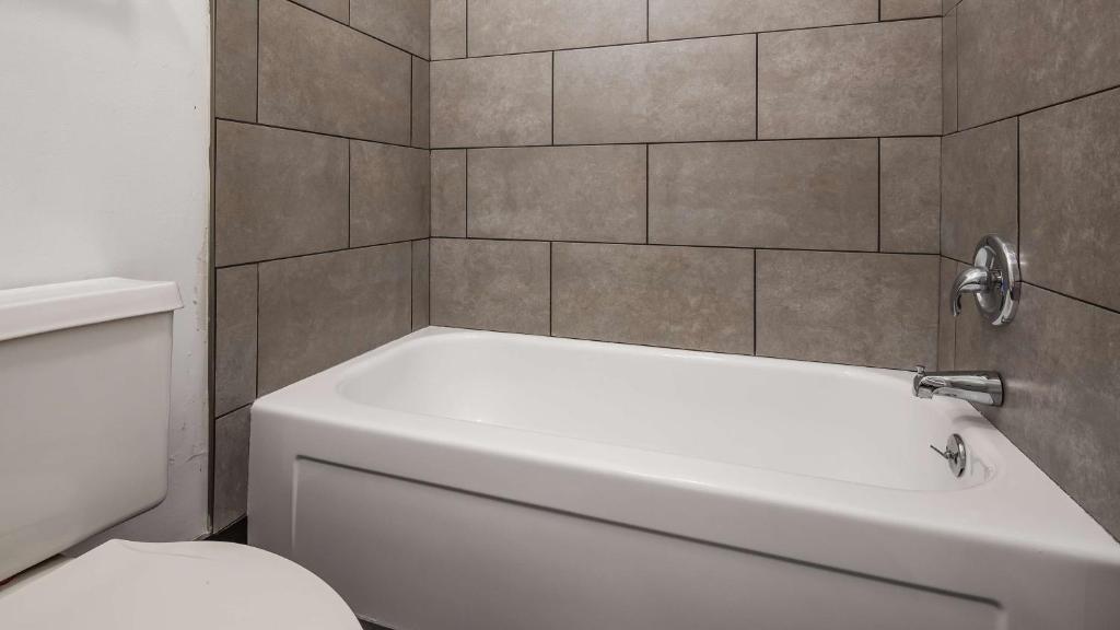 Surestay By Best Western Findlay