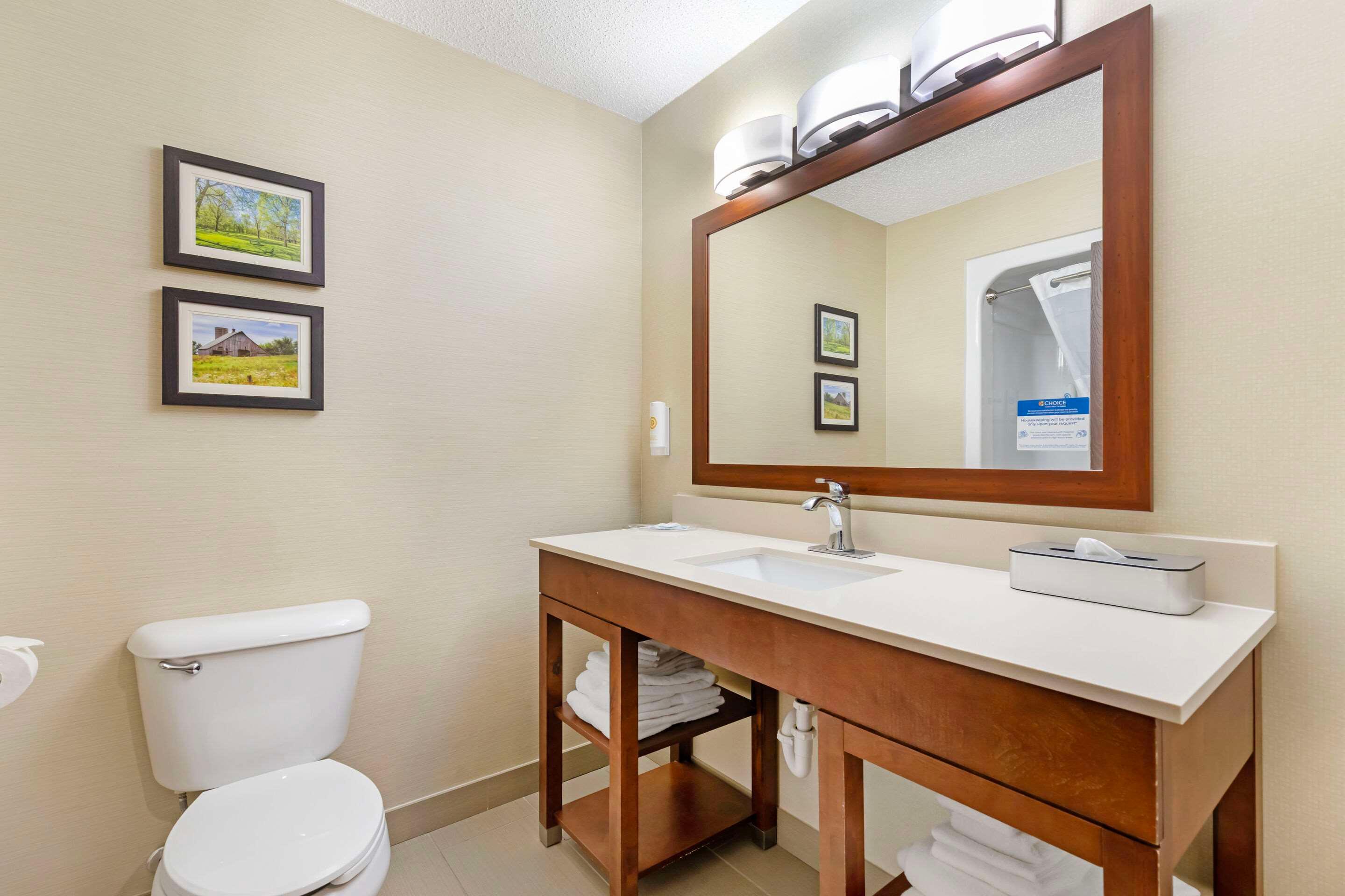 Comfort Suites Cedar Falls