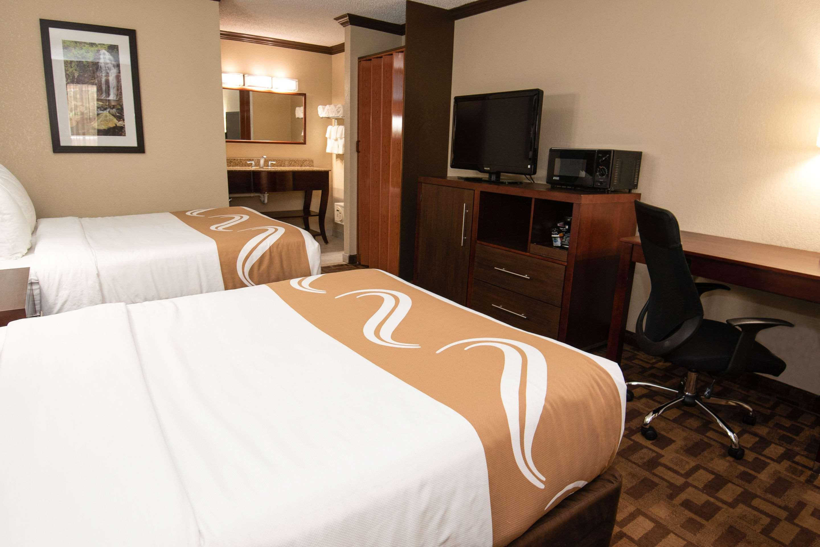 Quality Inn & Suites Quakertown