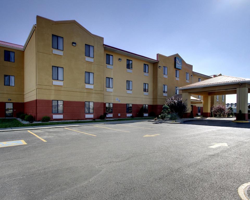 Quality Inn Litchfield Route 66 image