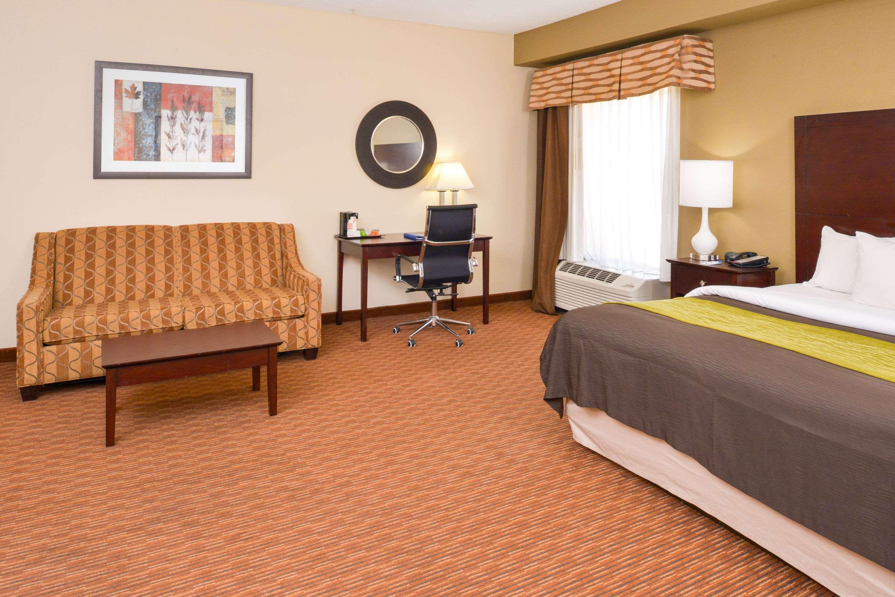 Holiday Inn Express & Suites Joplin Southeast IHG