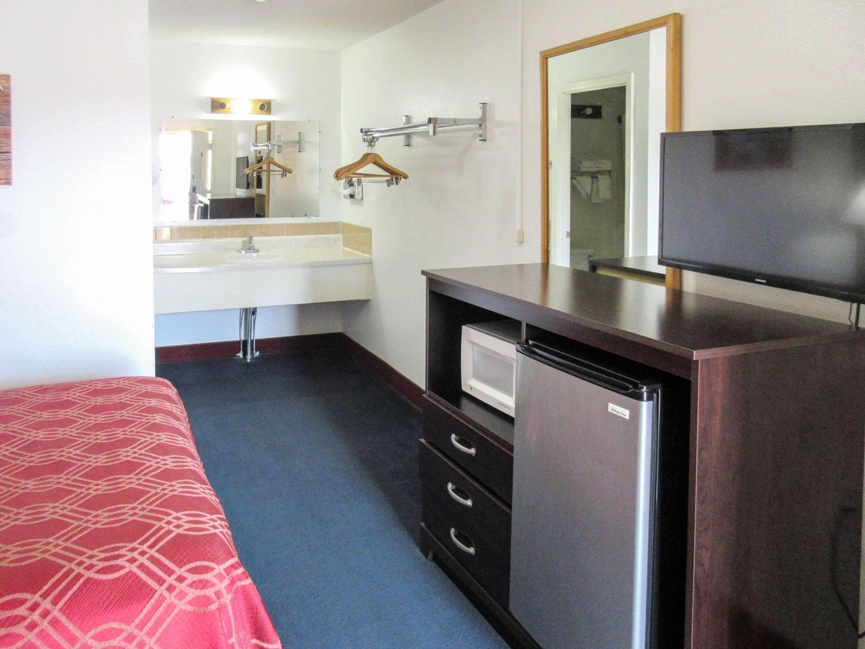 Econo Lodge Cameron Area