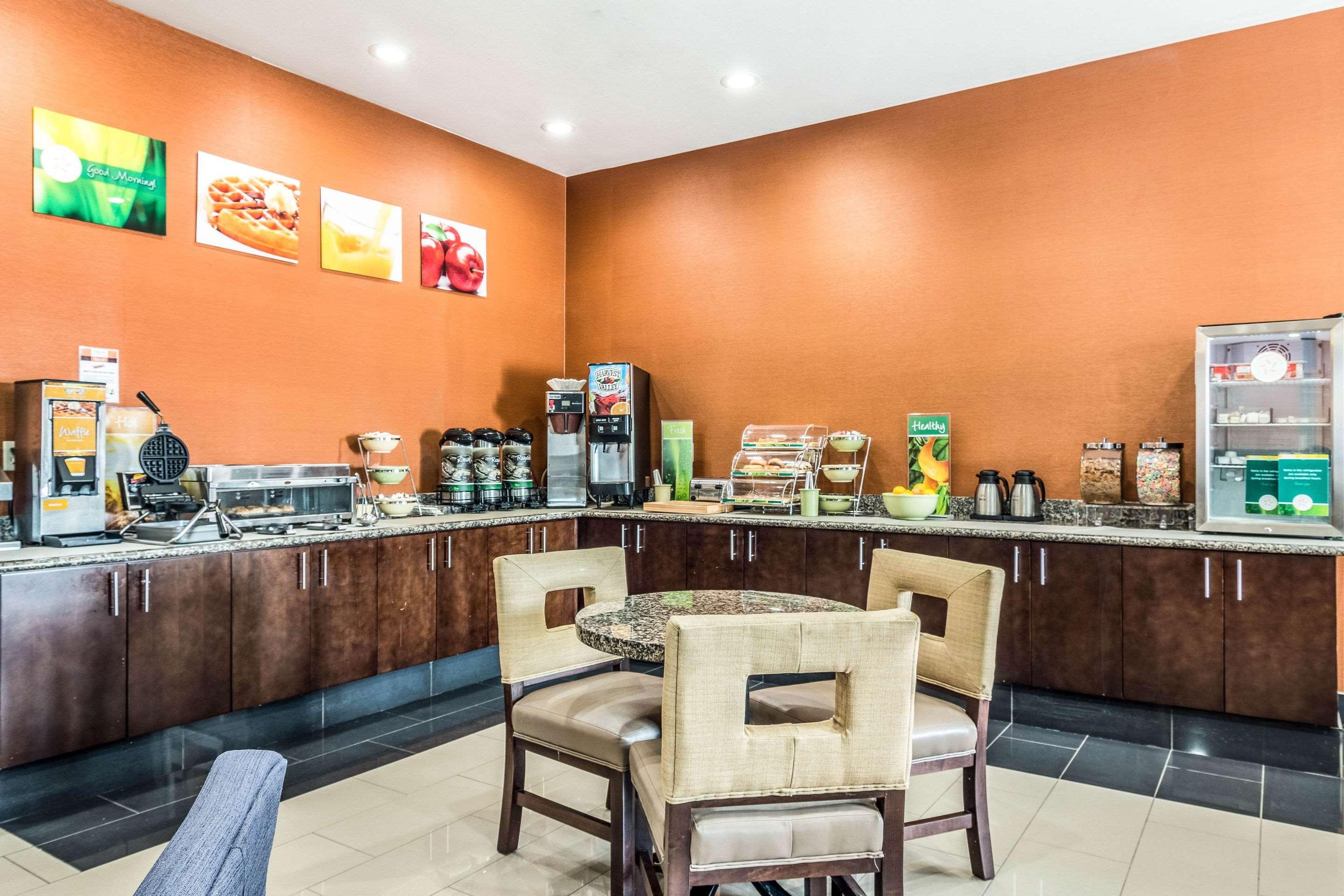Quality Inn & Suites Salem Area