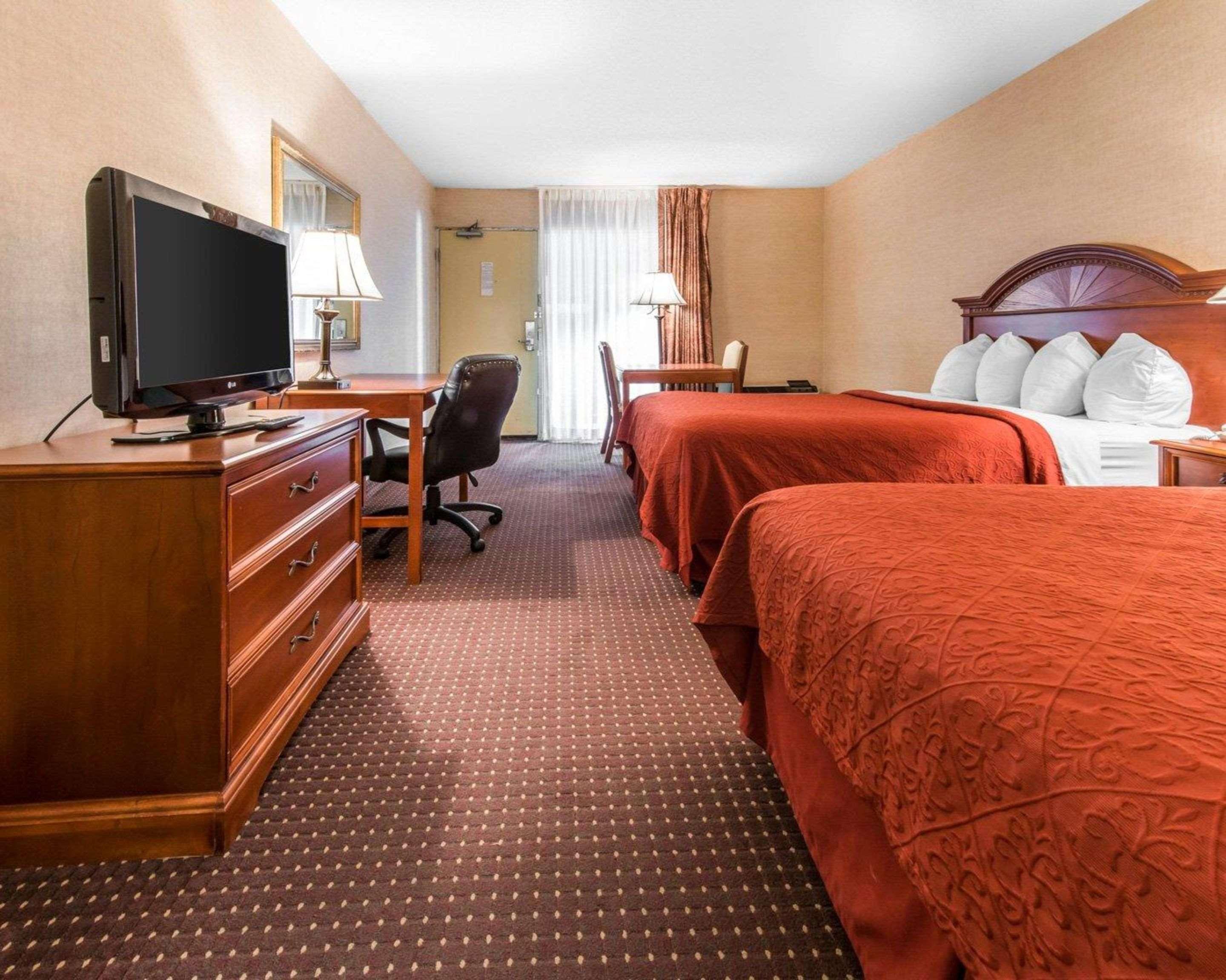 Quality Inn & Suites Conference Center Erie Area