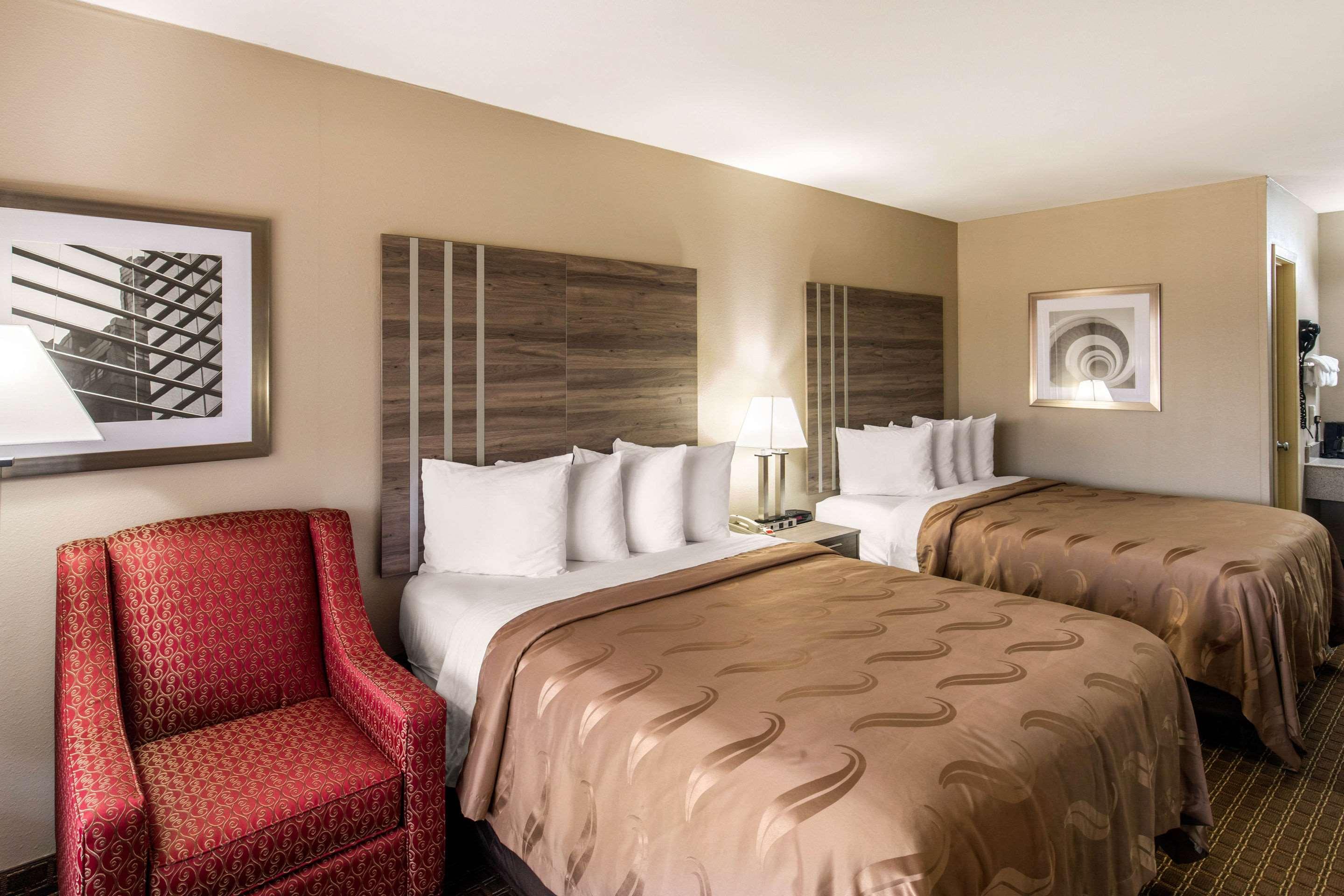 Quality Inn Paris