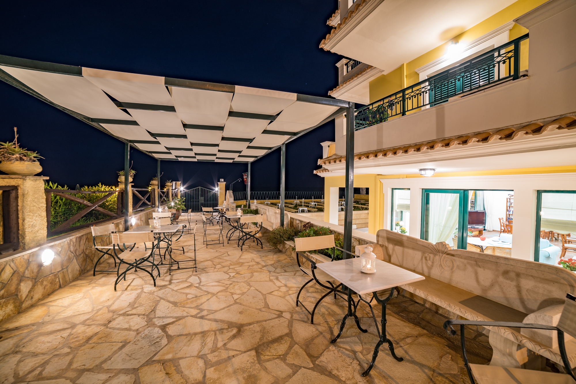 Andreolas Luxury Suites - photo