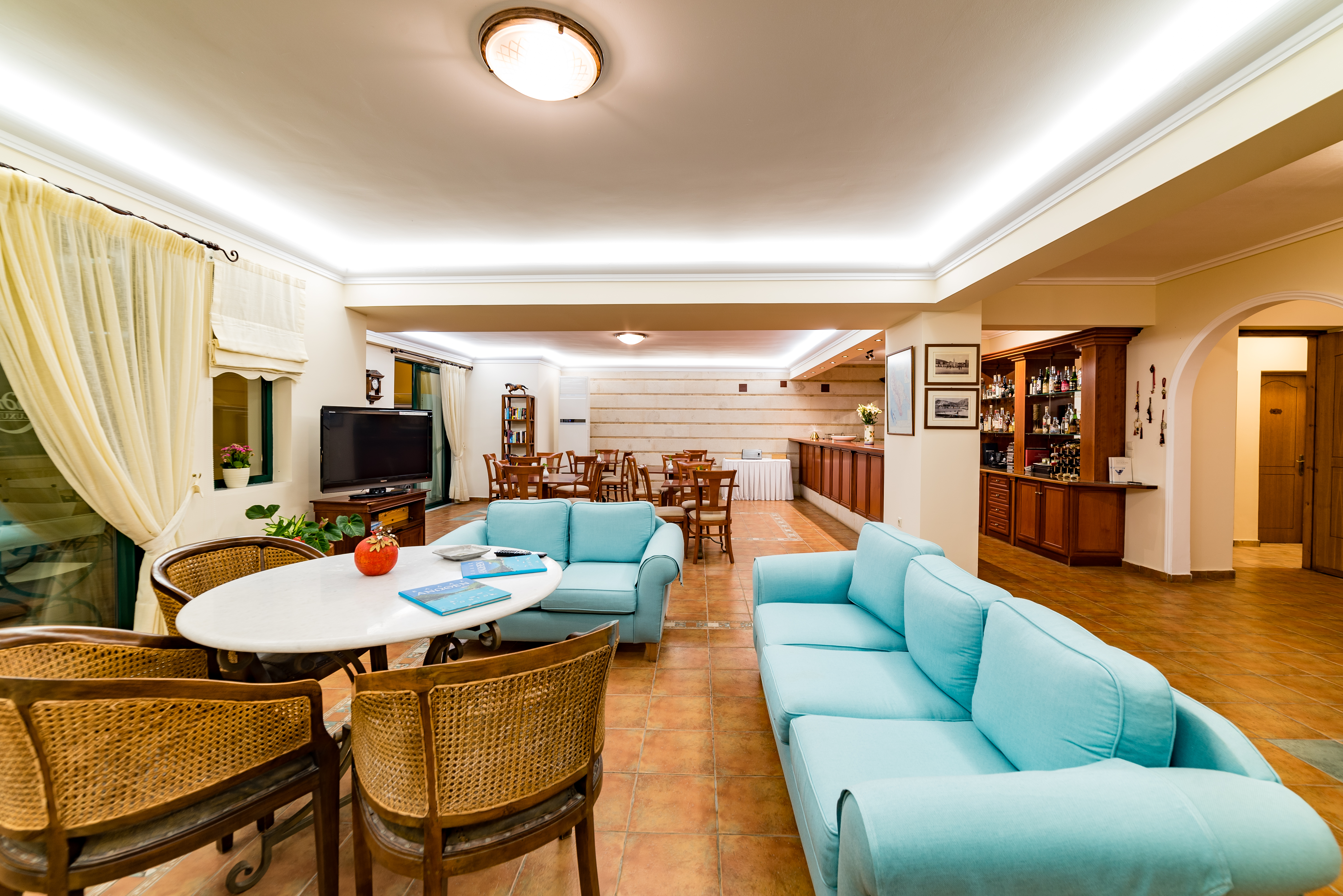 Andreolas Luxury Suites - photo