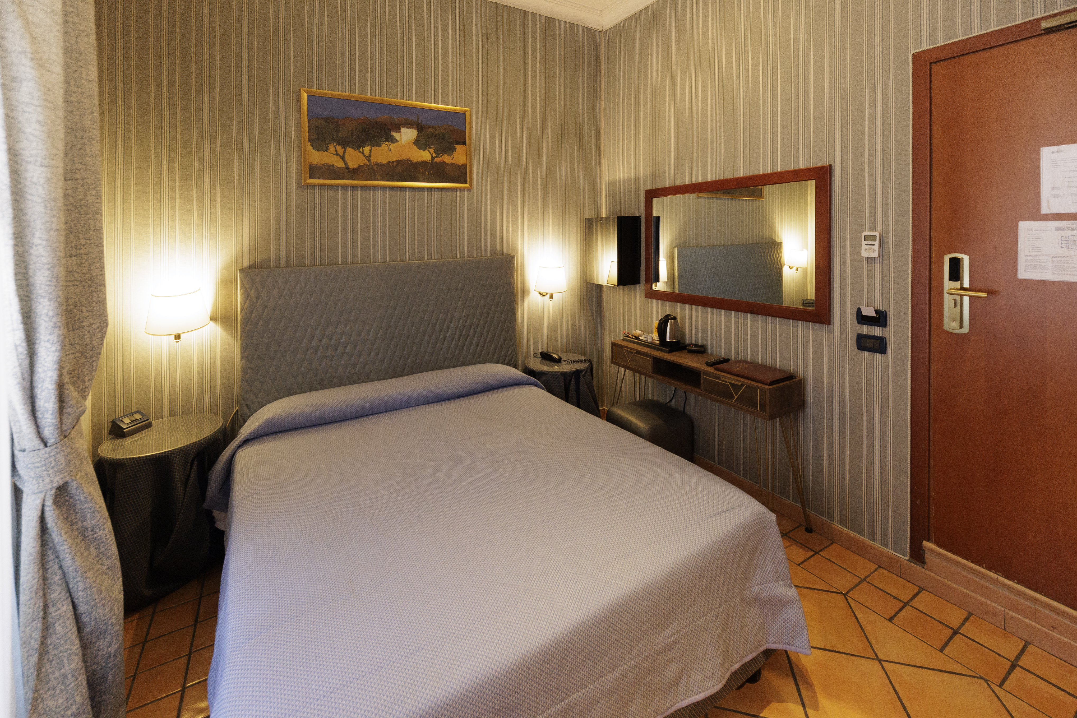 Hotel Lirico