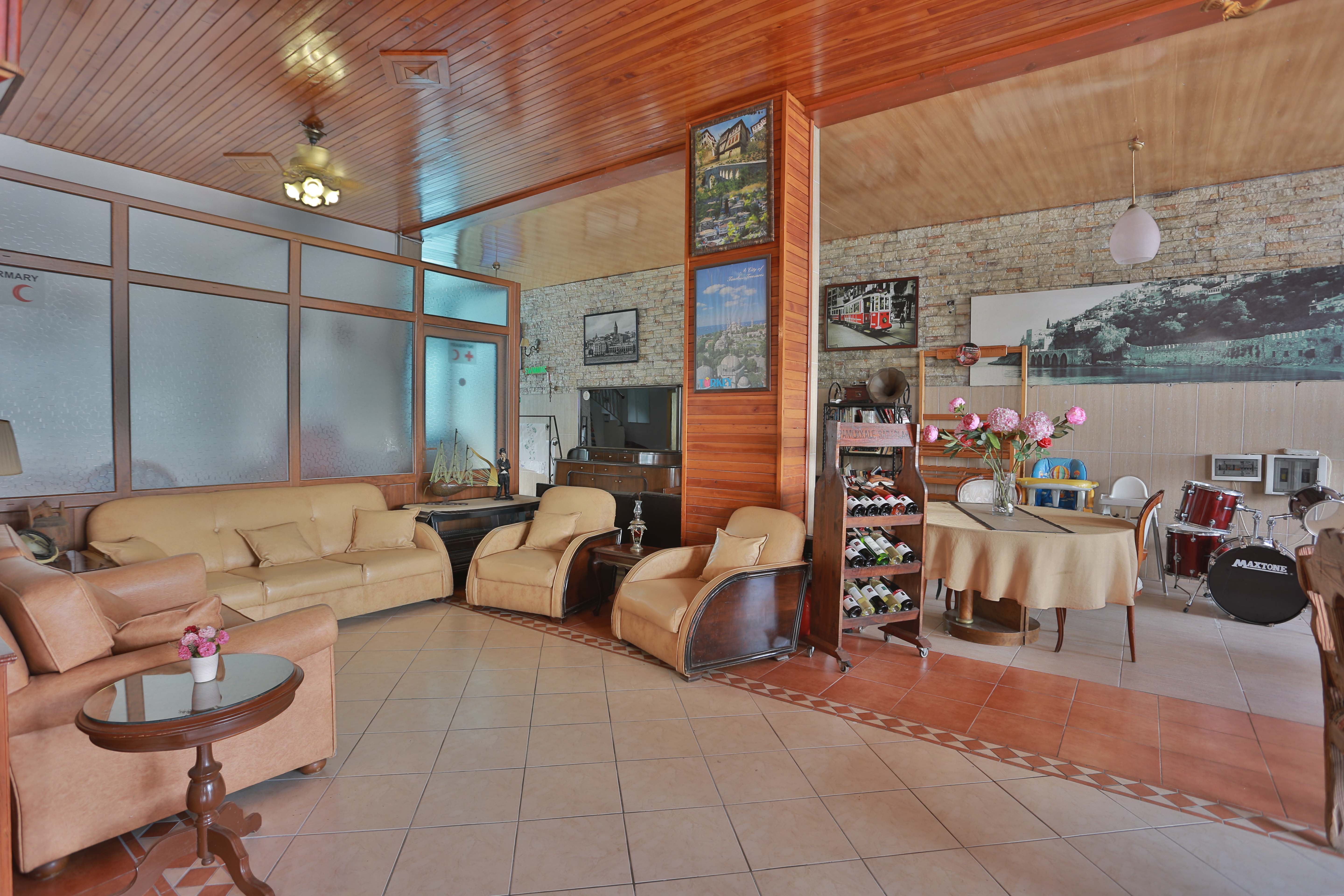 Gallion Hotel - фото