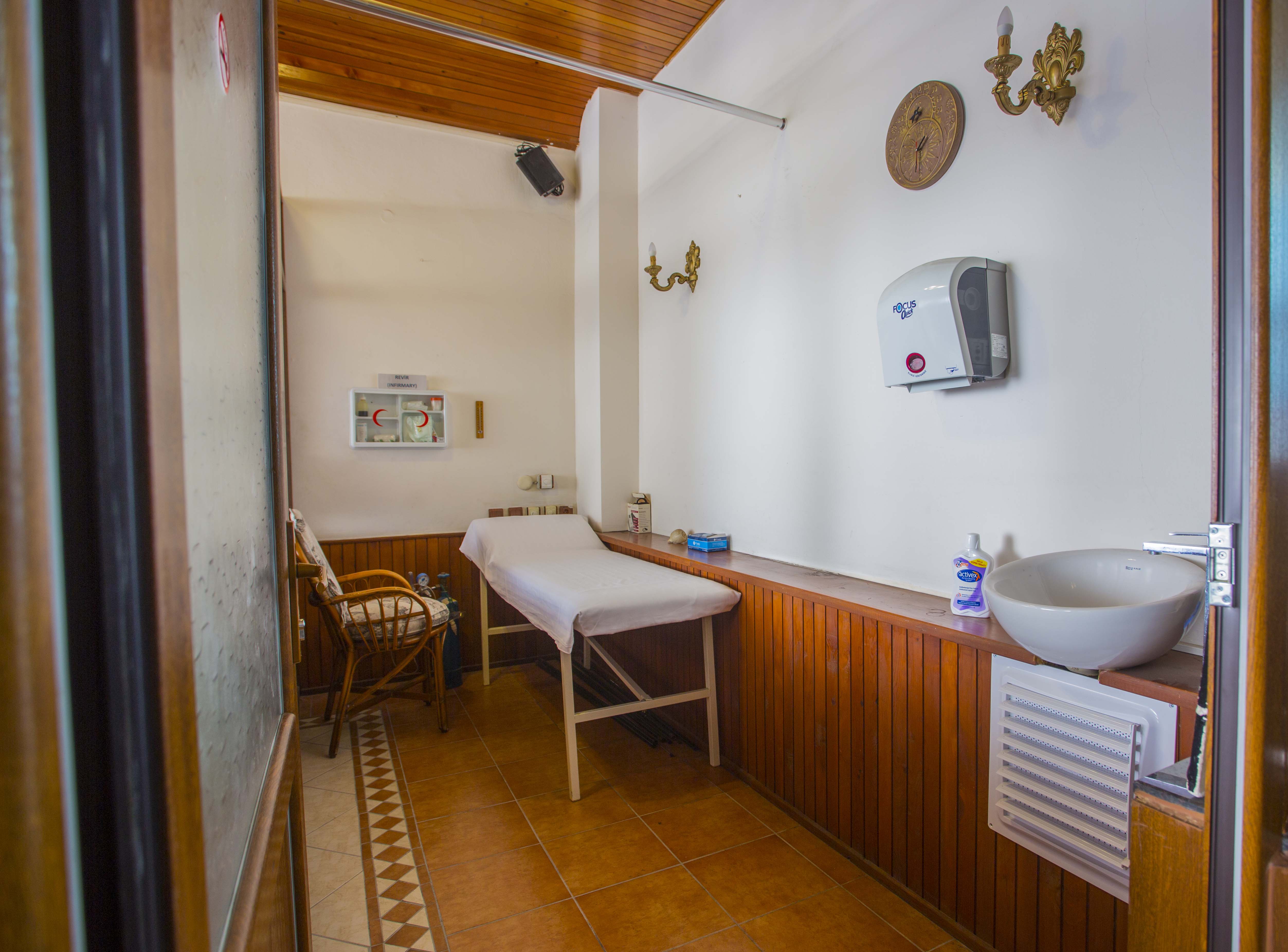 Gallion Hotel - фото