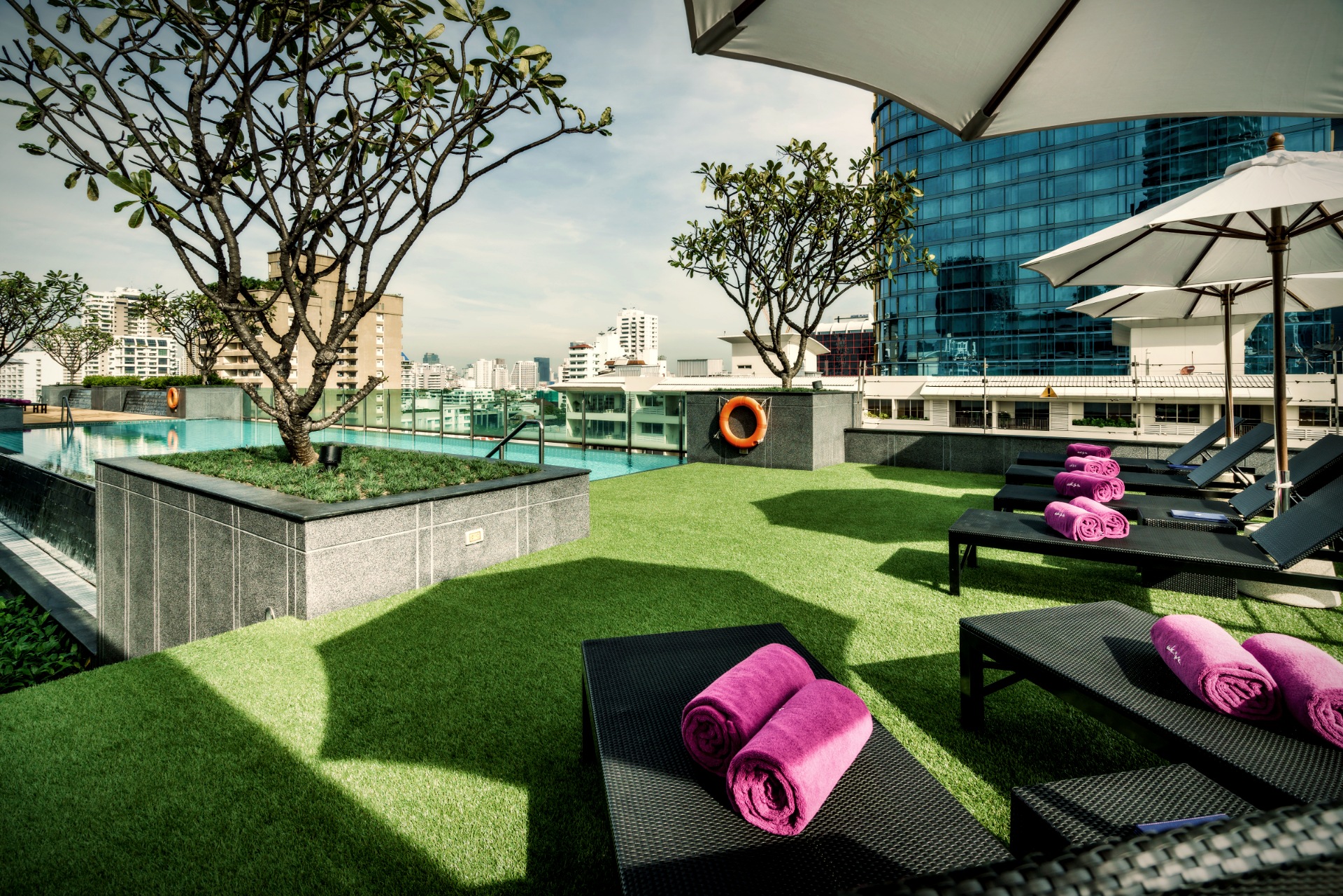 MUU Bangkok, Small Luxury Hotels of the World by null