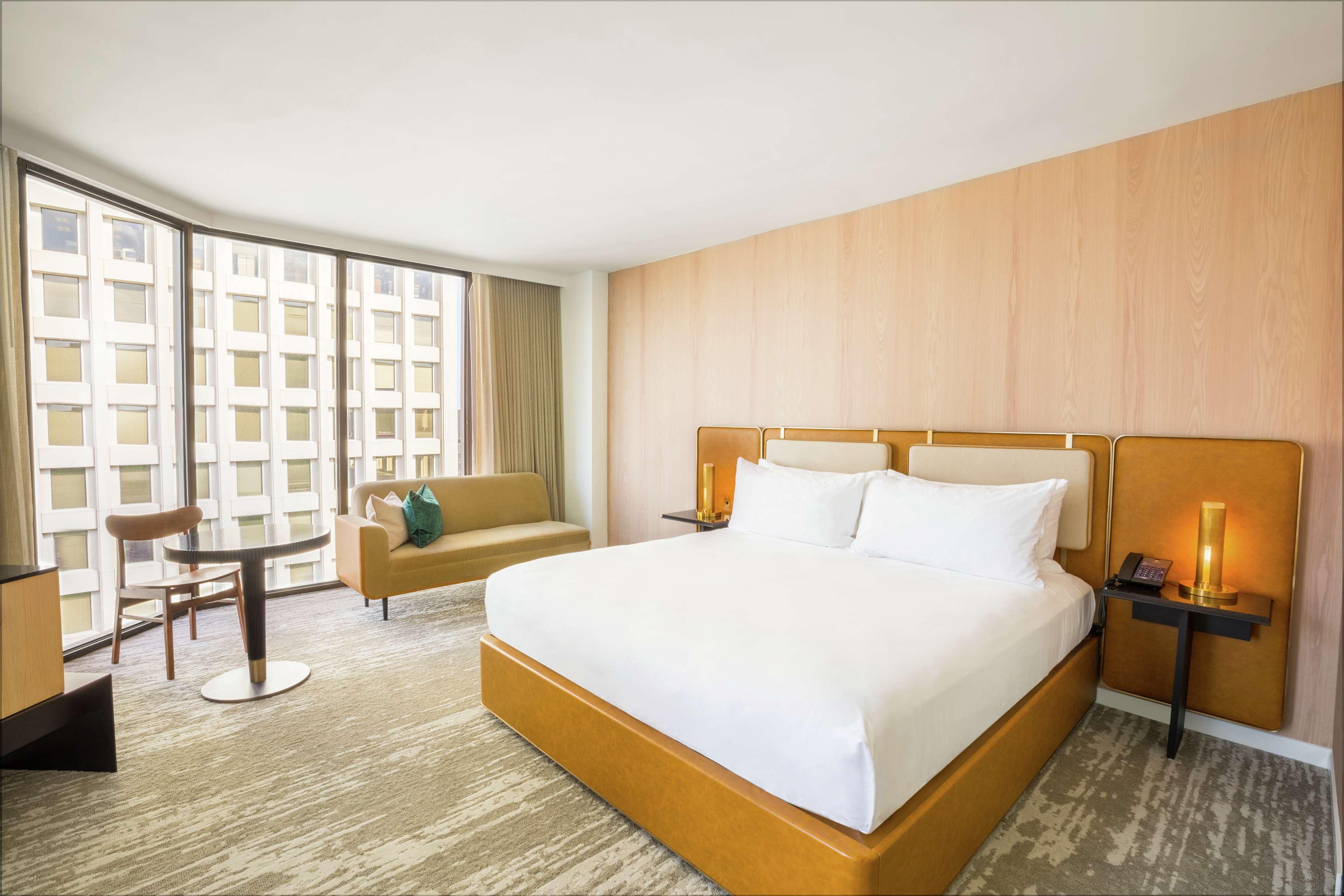 C. Baldwin, Curio Collection by Hilton by null