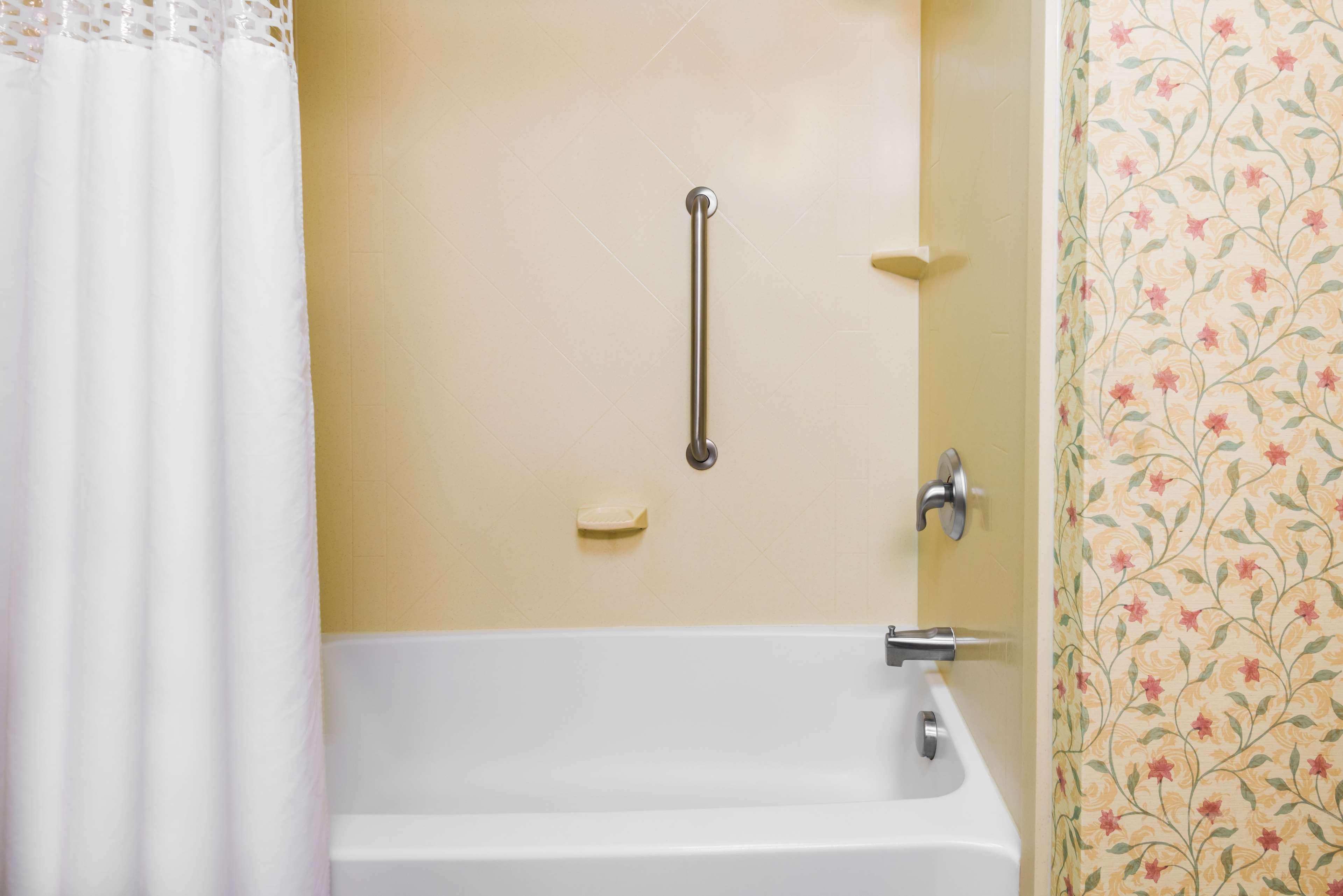 Hampton Inn & Suites Columbus Polaris