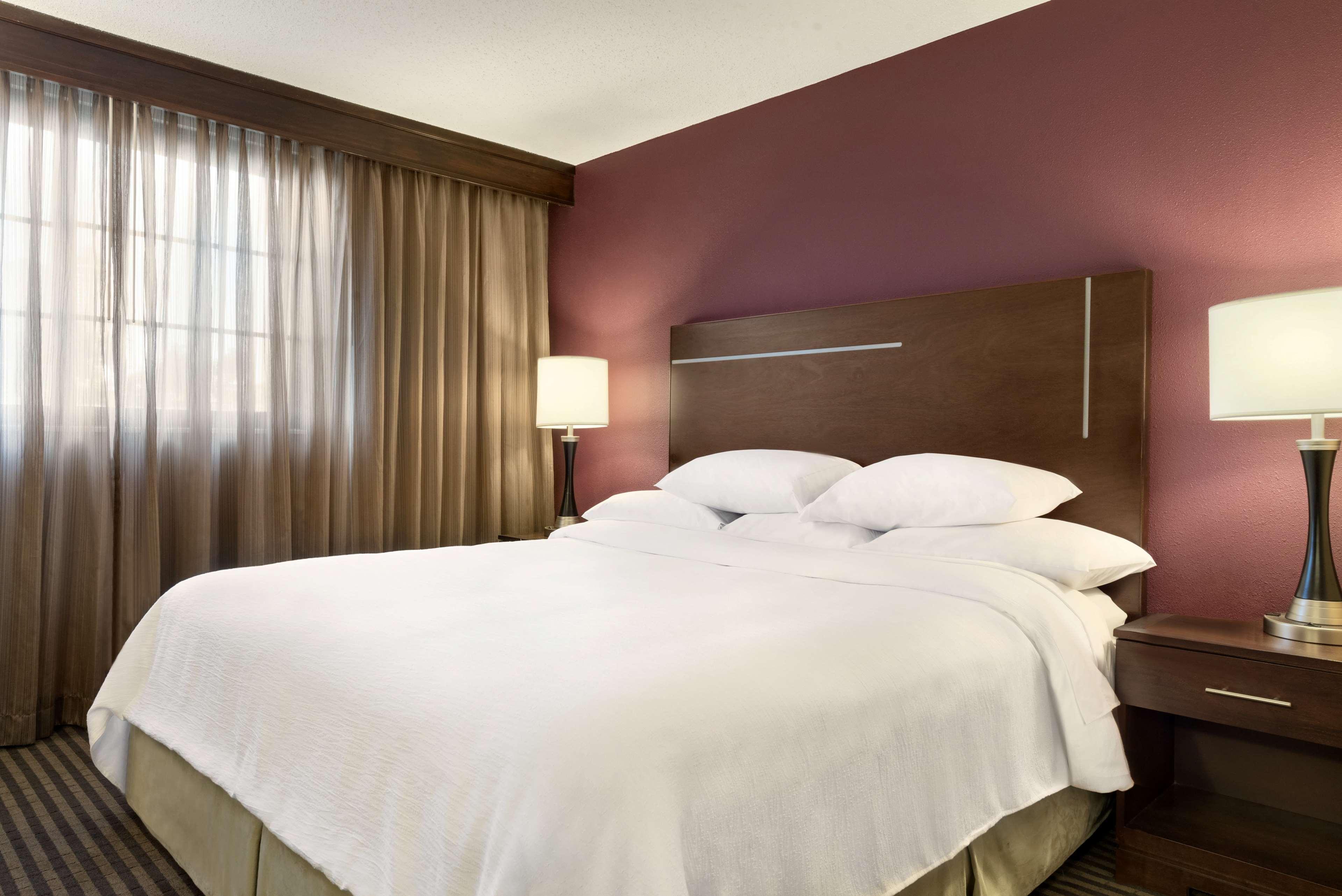 Embassy Suites By Hilton Des Moines Downtown