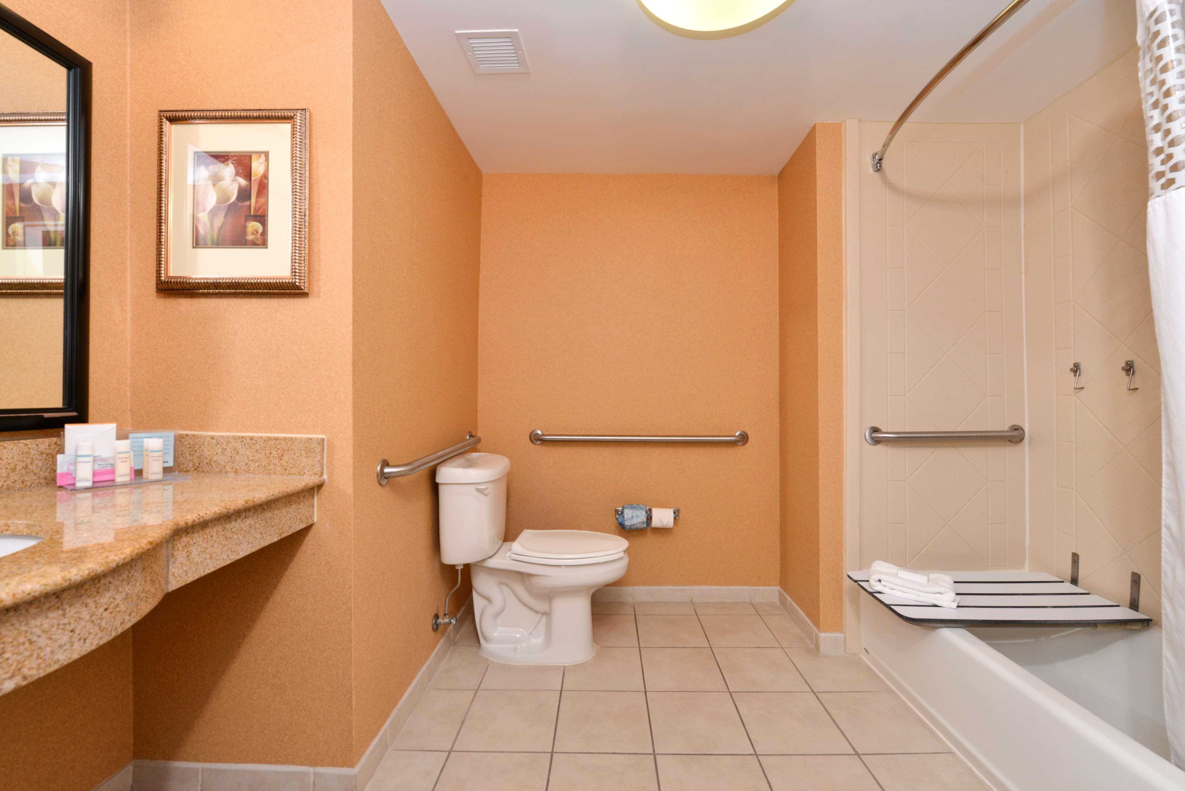 Hampton Inn & Suites Fredericksburg South