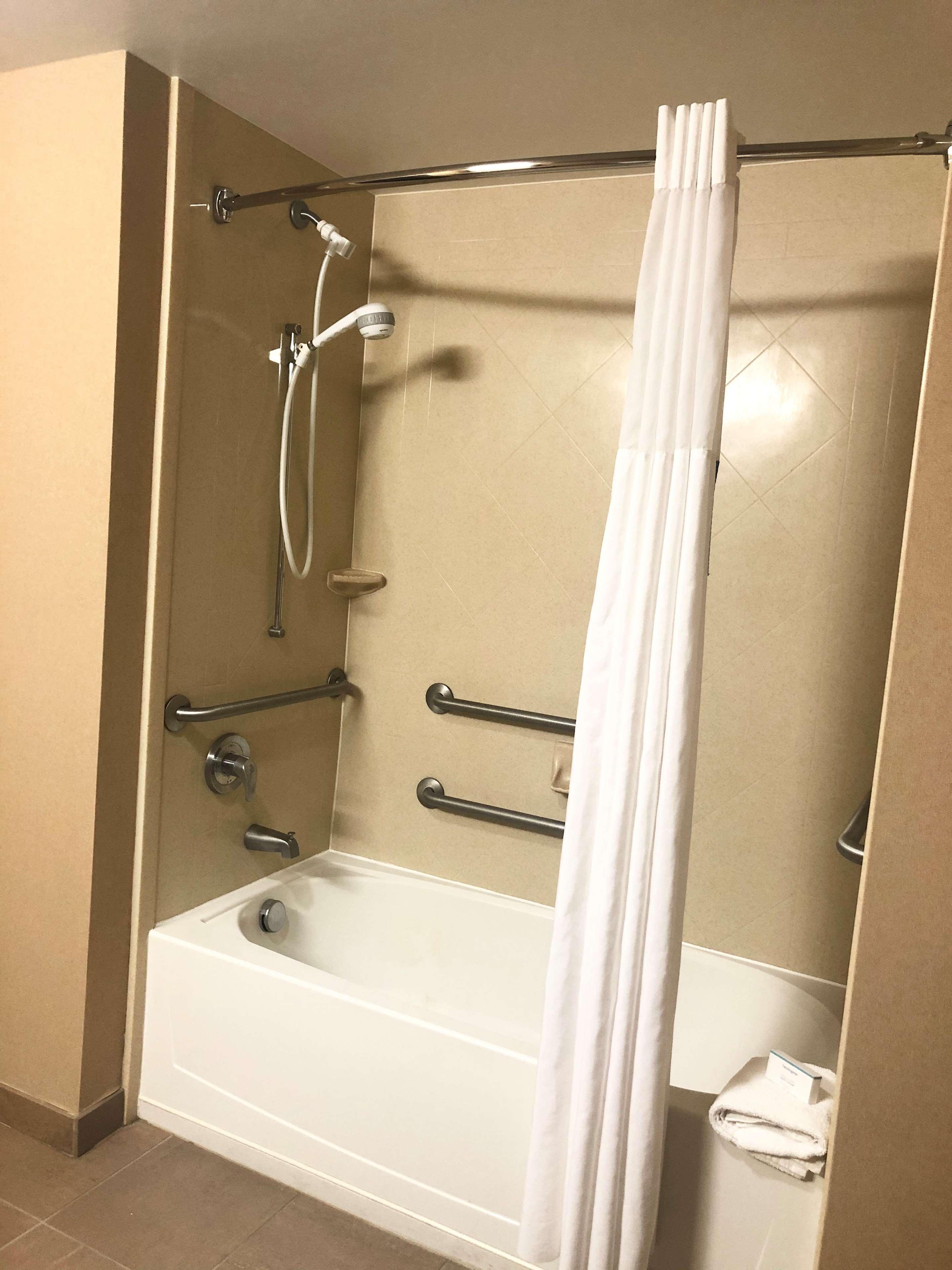 Hampton Inn & Suites Norfolk-Airport 