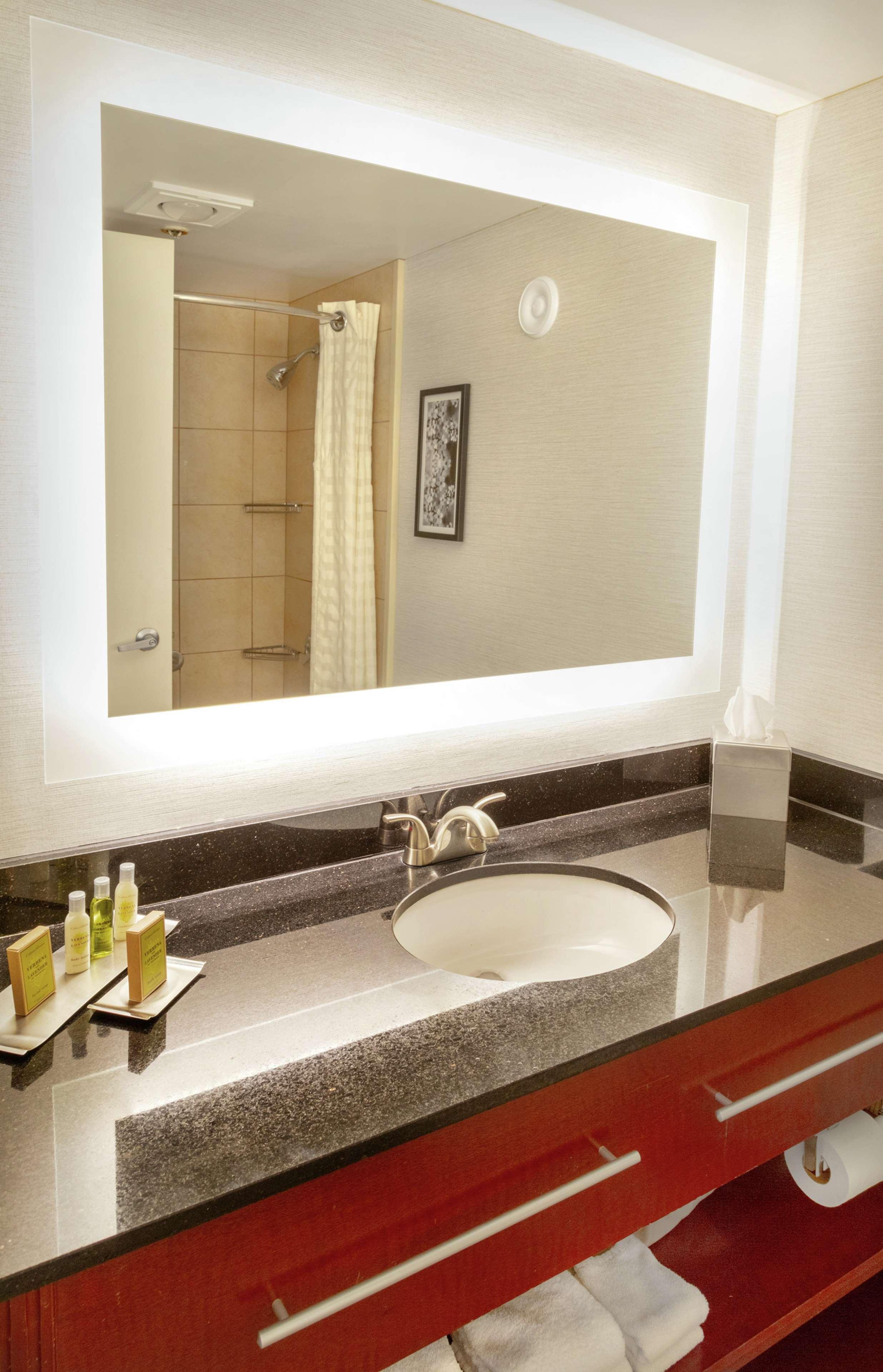 Doubletree Hotel Charlottesville