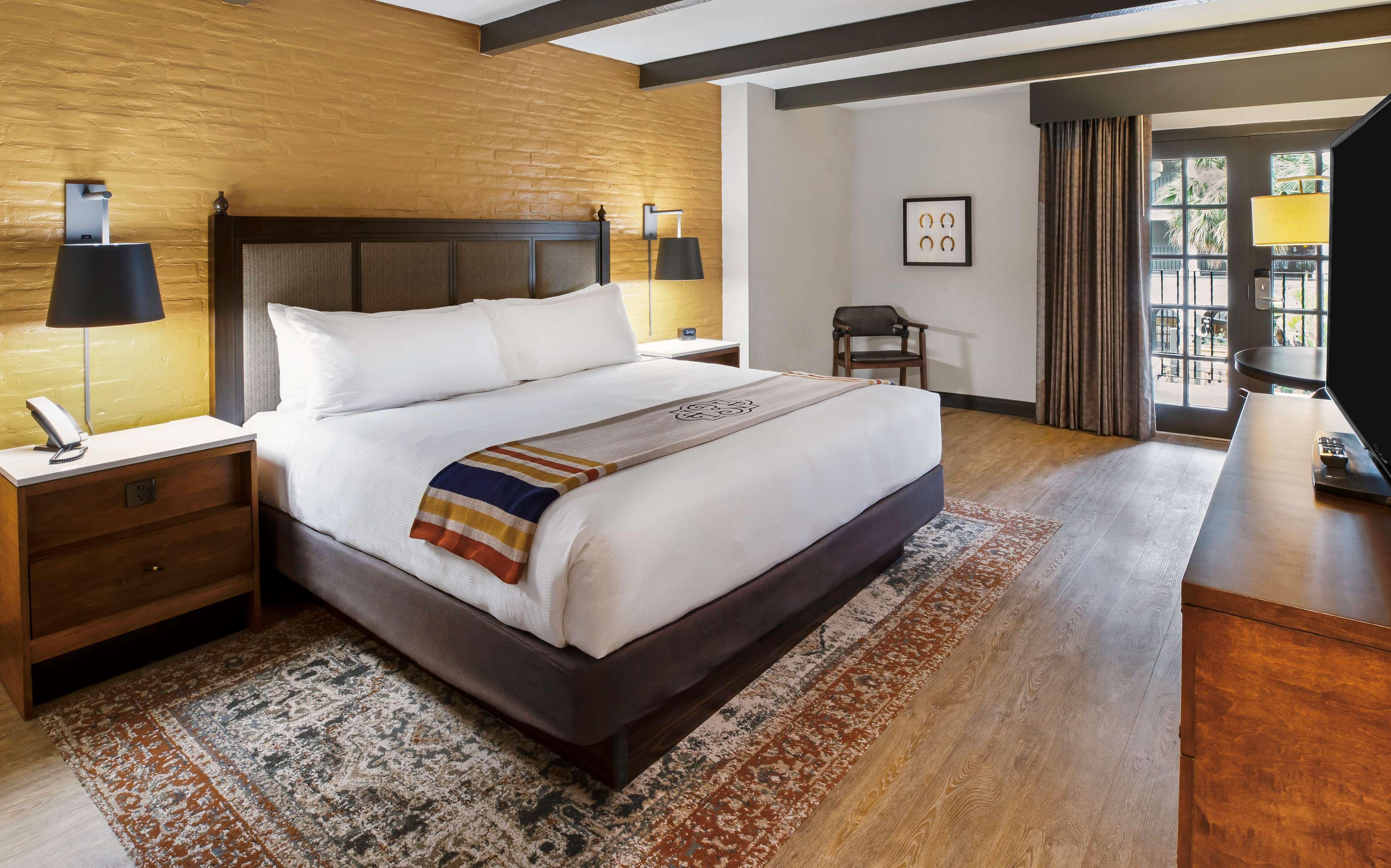 Estancia Del Norte San Antonio Tapestry Collection