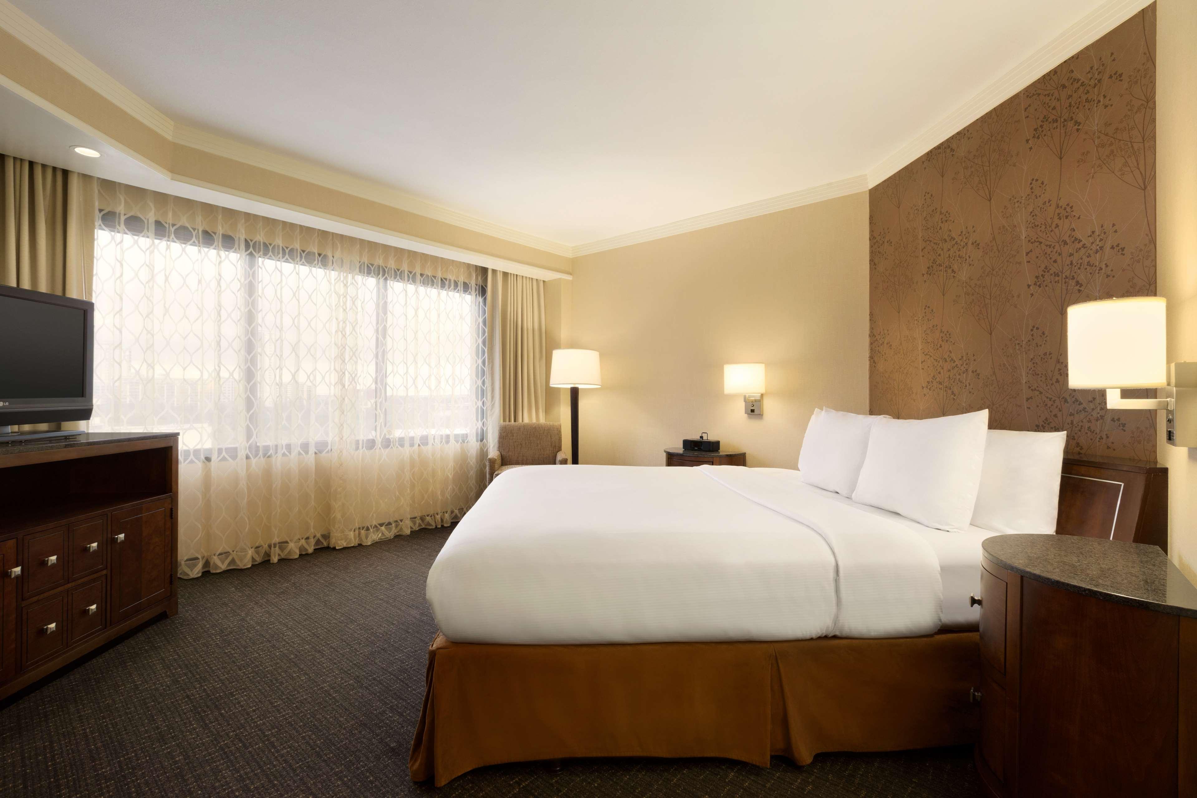 Embassy Suites By Hilton Austin Downtown South Con