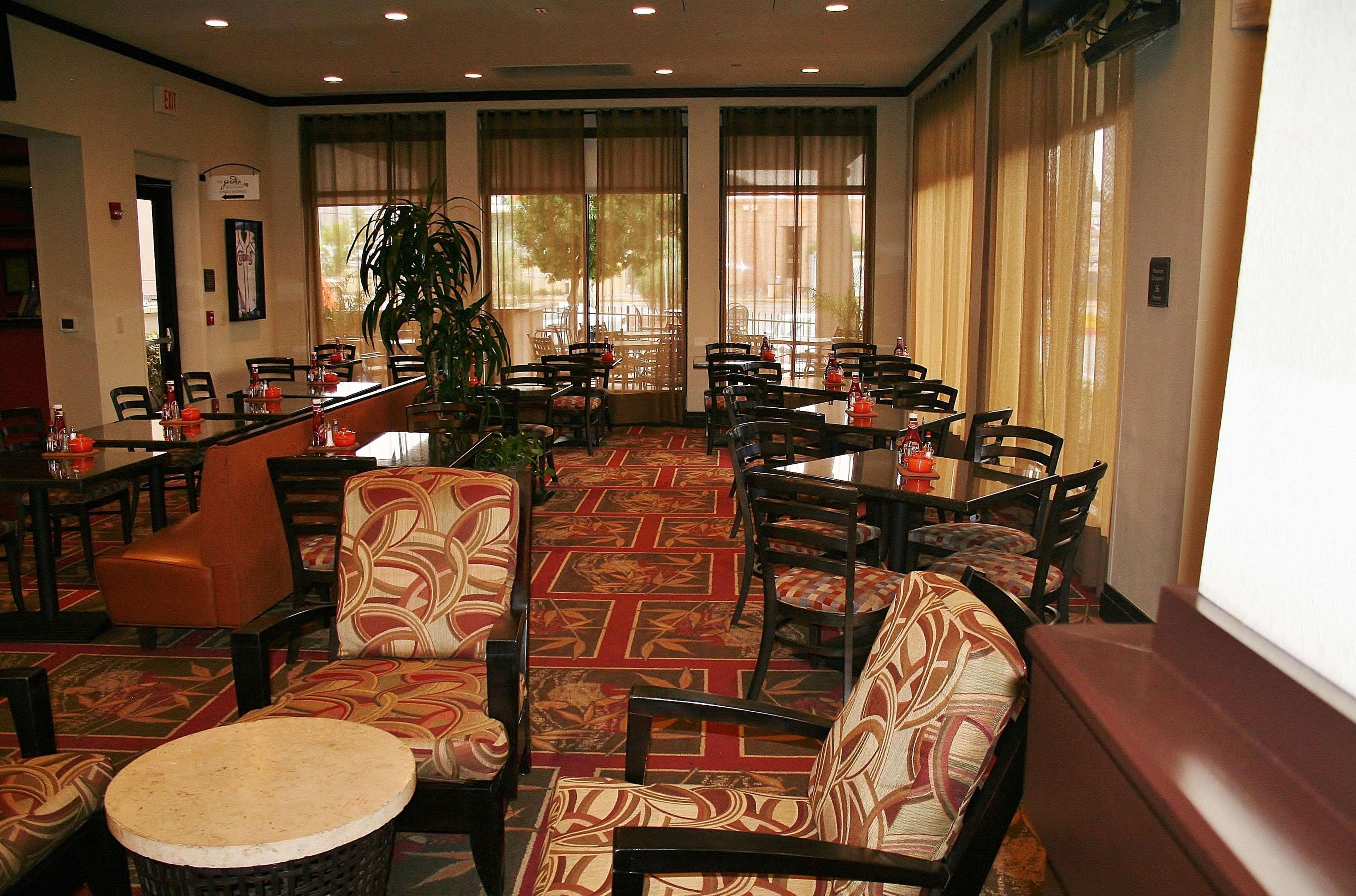 Hilton Garden Inn El Paso / University by null