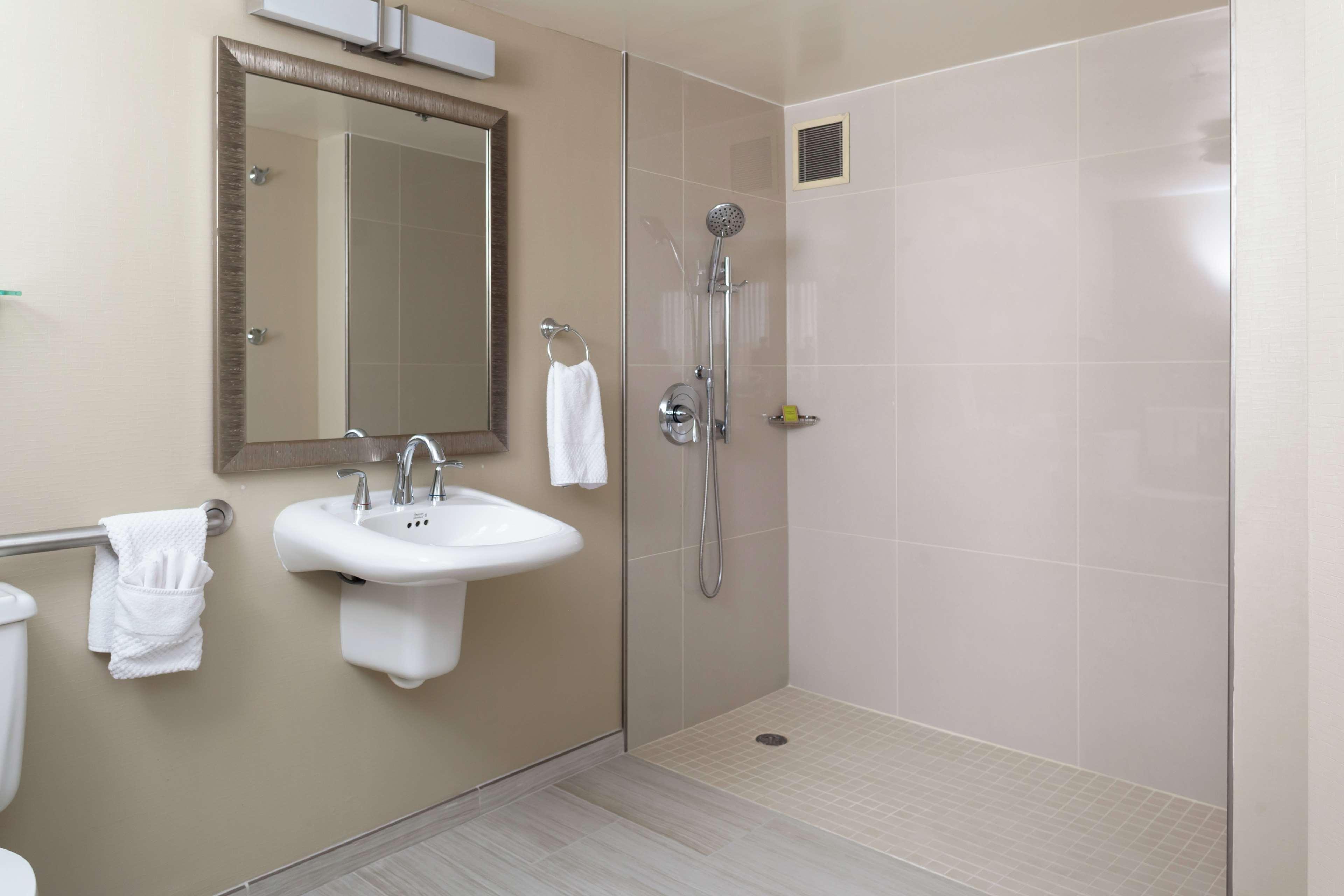 DoubleTree Hotel Kansas City - Overland Park