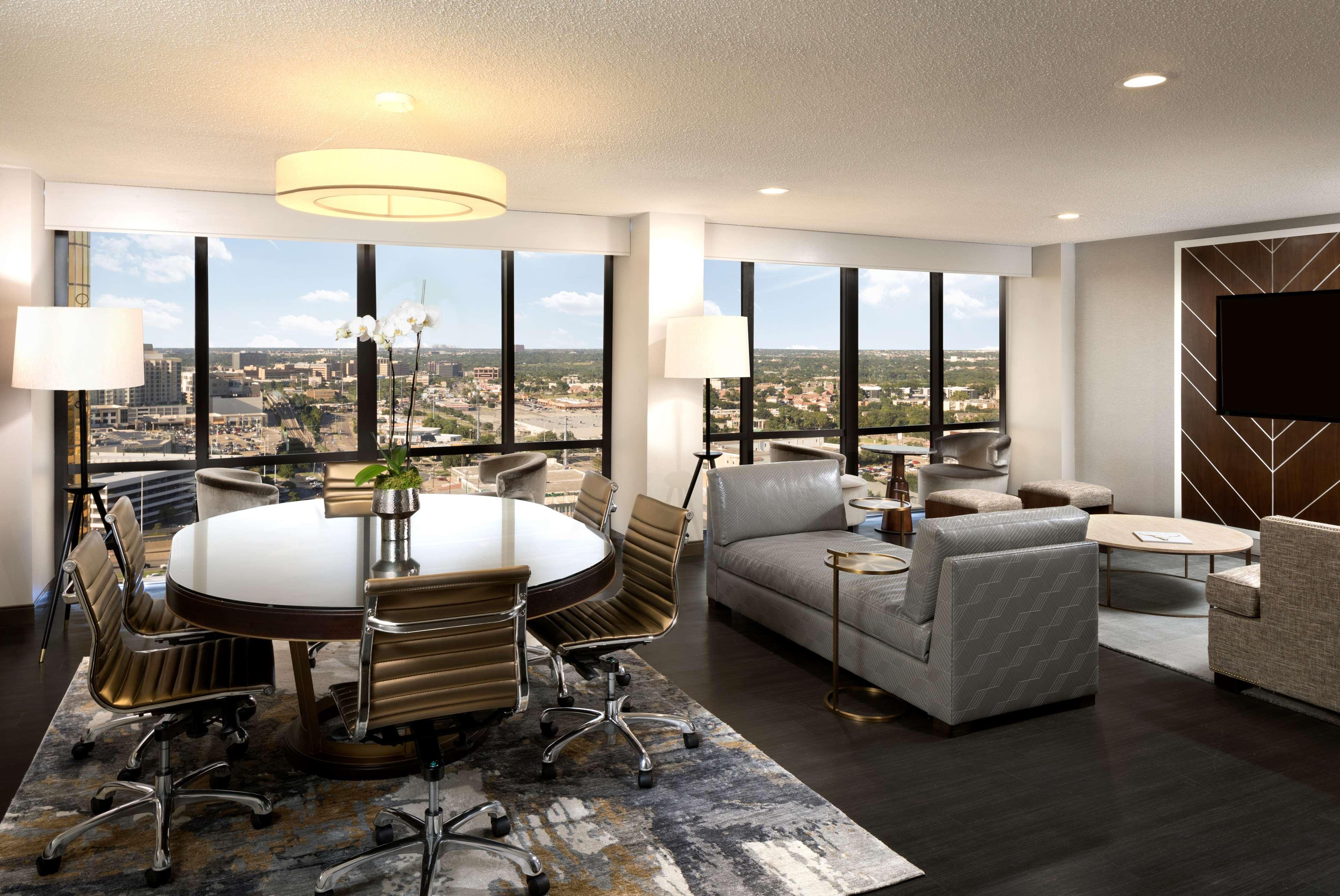 DoubleTree by Hilton Dallas - Campbell Centre