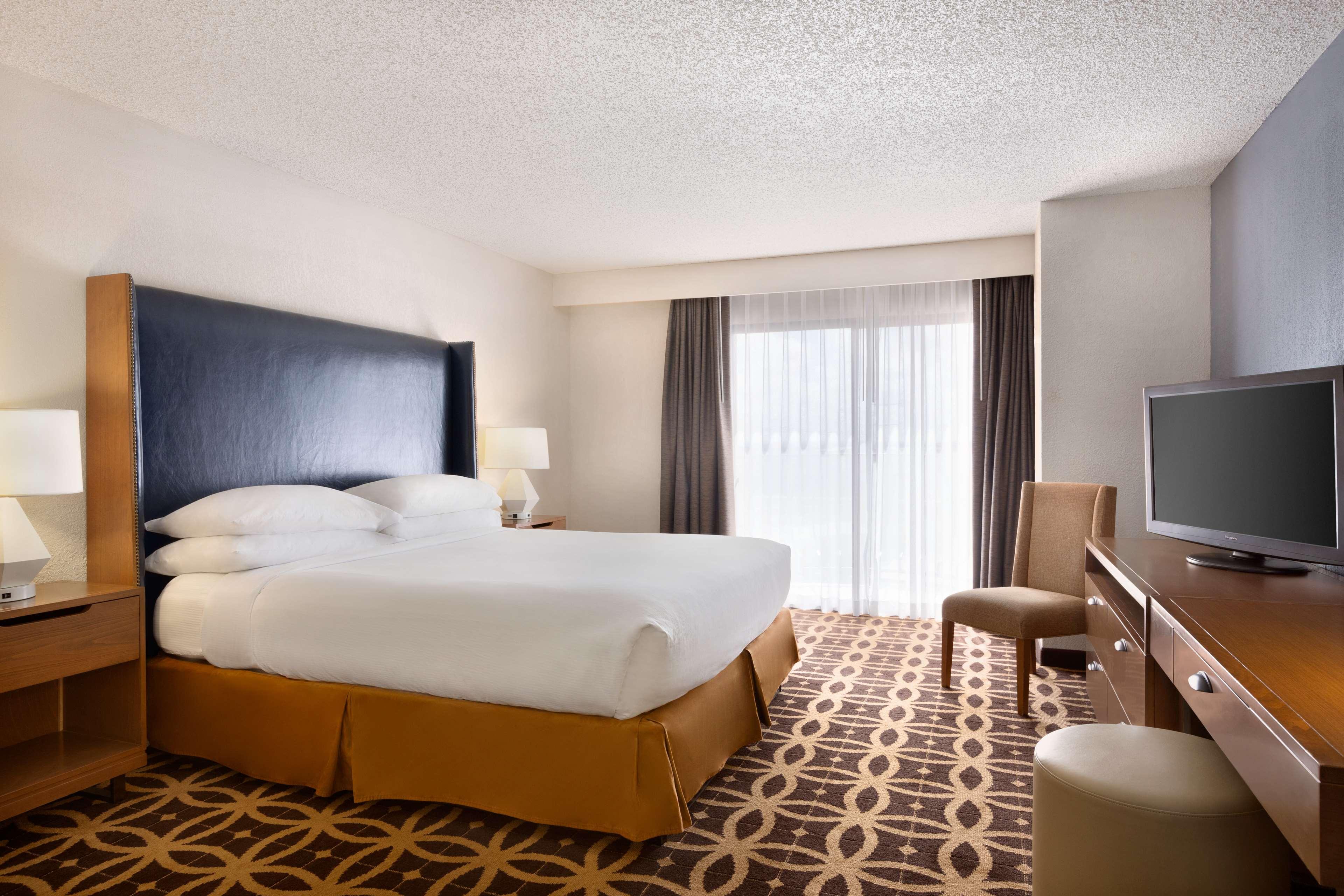 Embassy Suites Dallas - DFW International Aprt