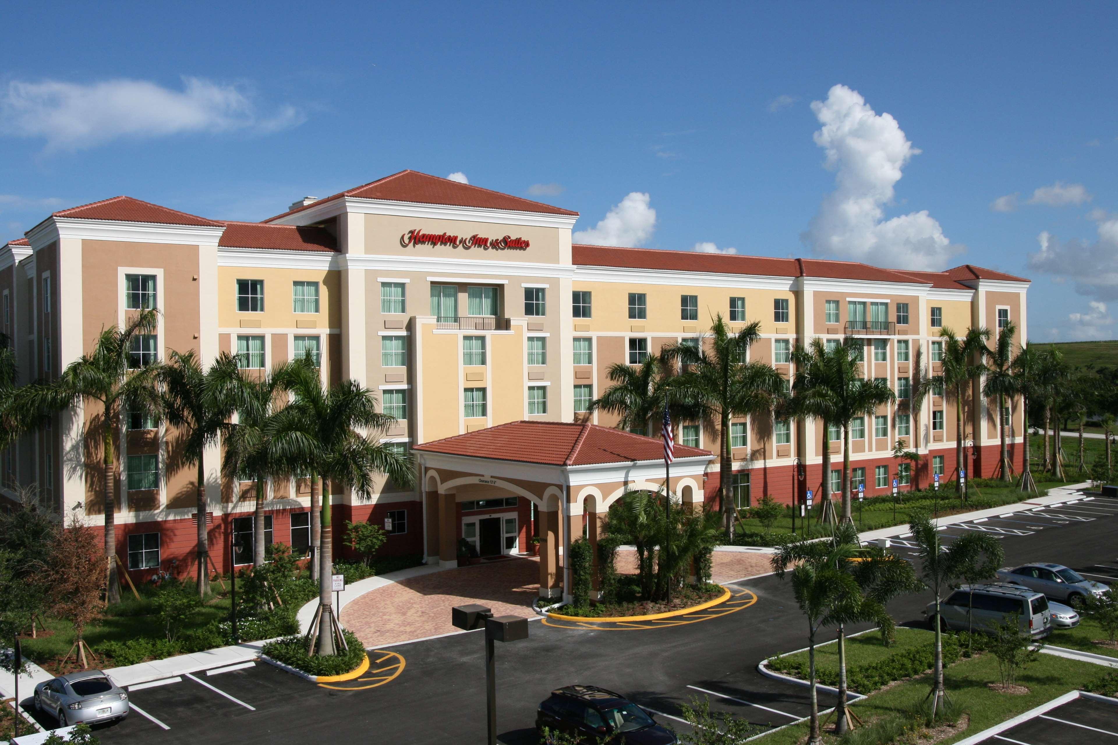 Hampton Inn & Suites Fort Lauderdale/Miramar image