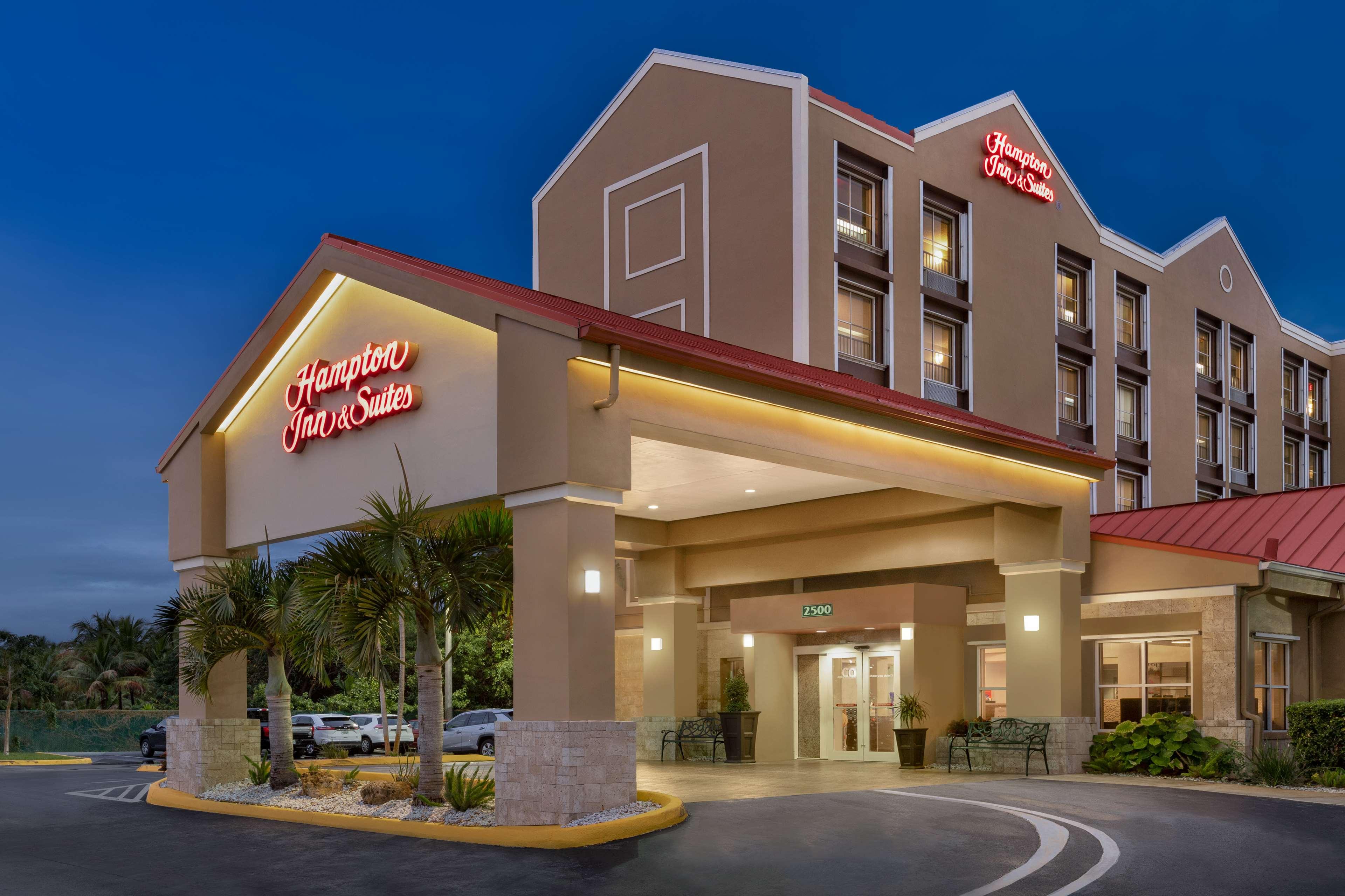 Hampton Inn & Suites Ft. Lauderdale Airport/South Cruise Port image