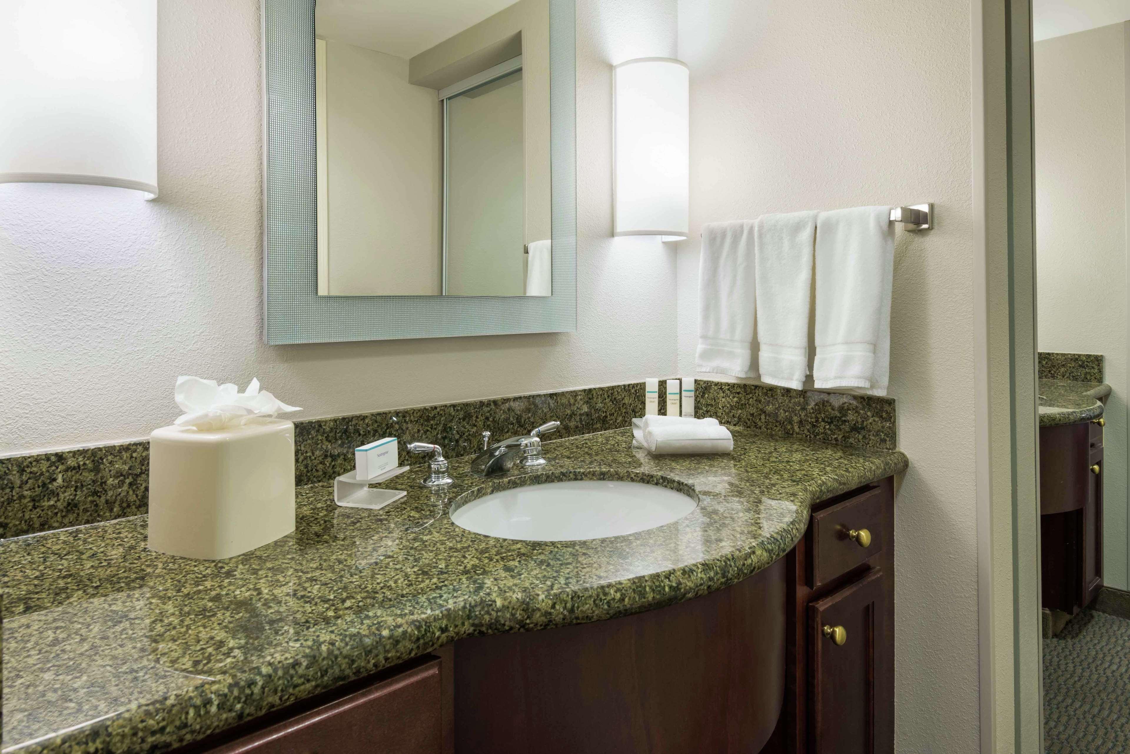 Homewood Suites by Hilton Tampa Airport 