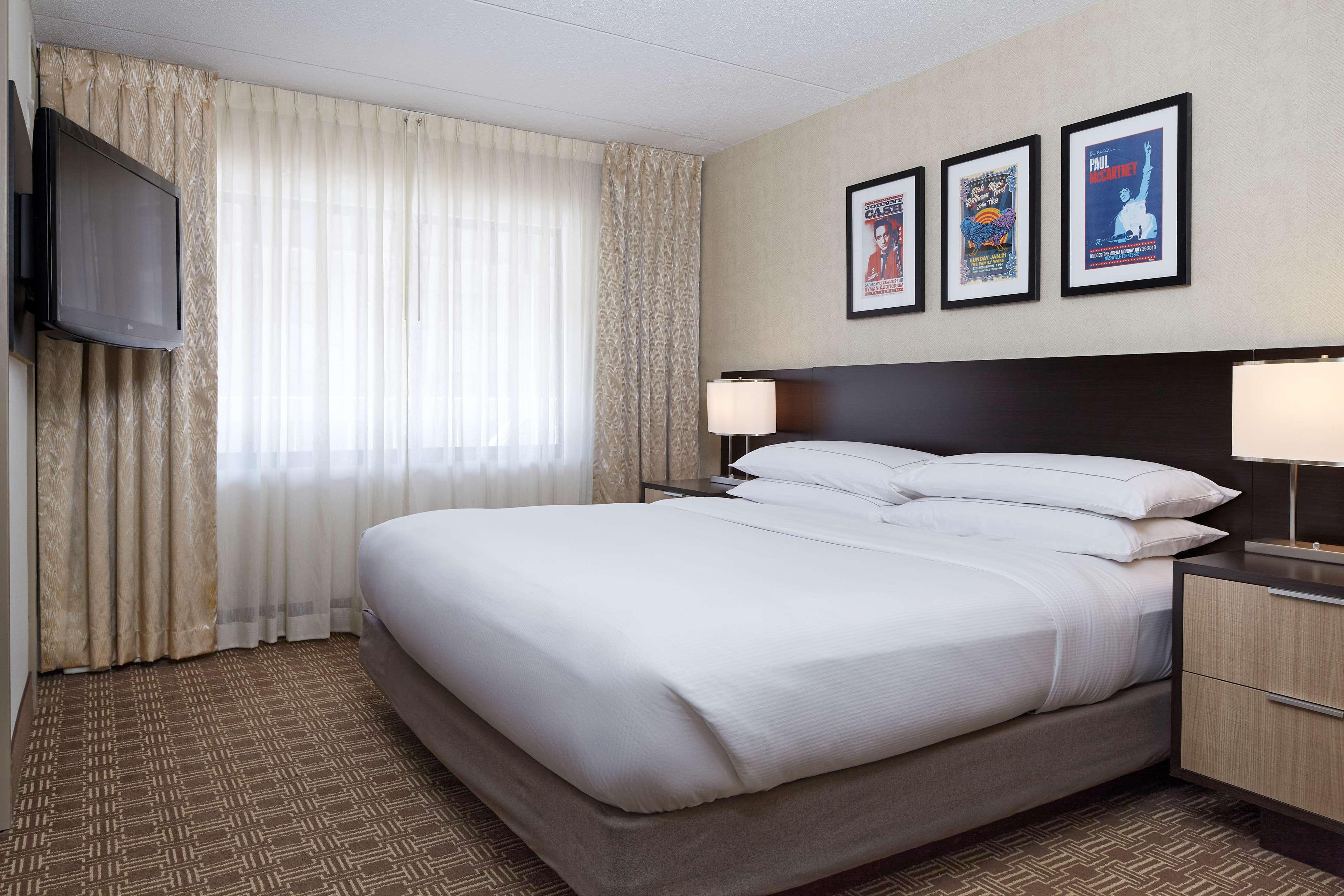 Doubletree Suites Hotel Nashville Airport