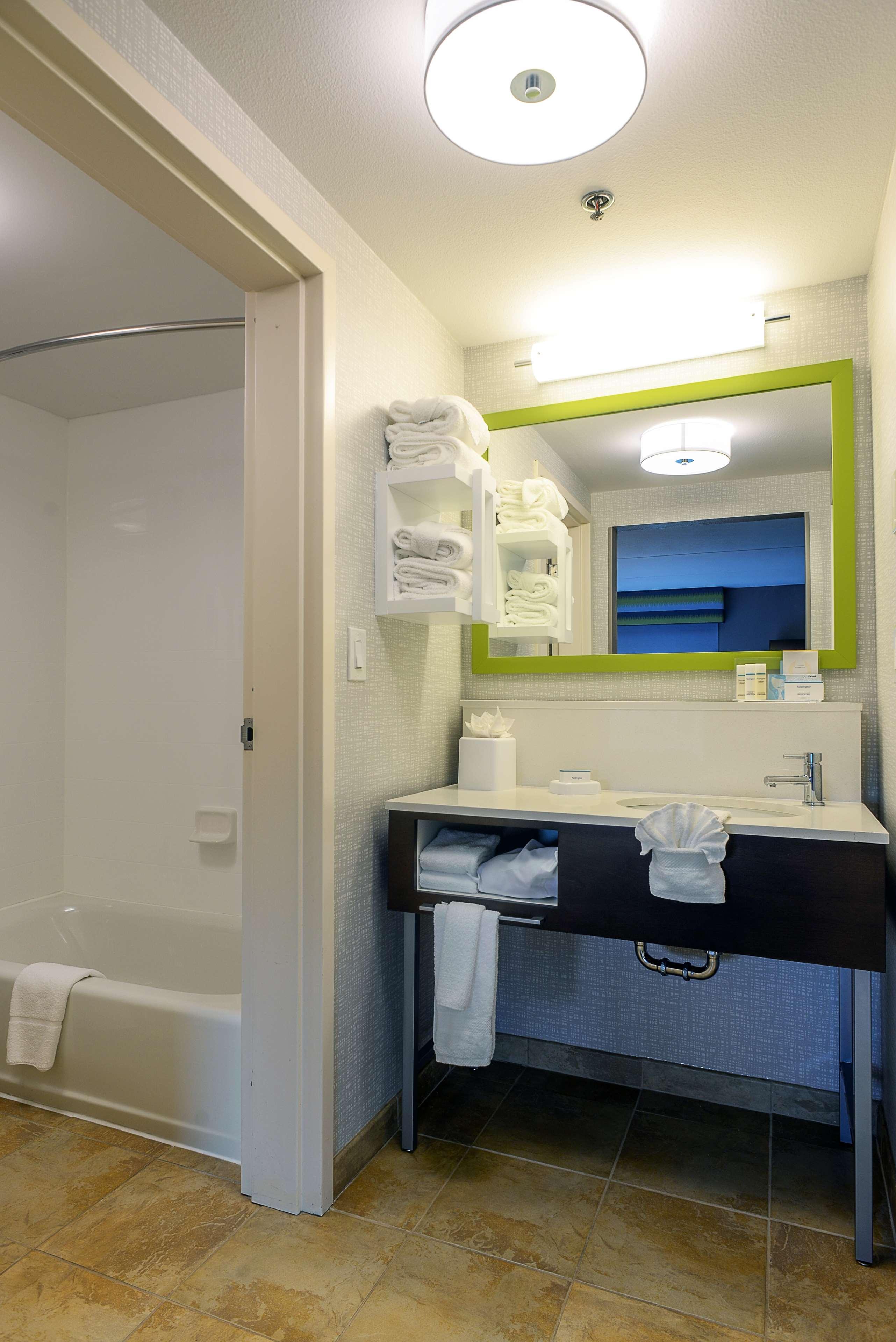 Hampton Inn & Suites Atl-Six Flags