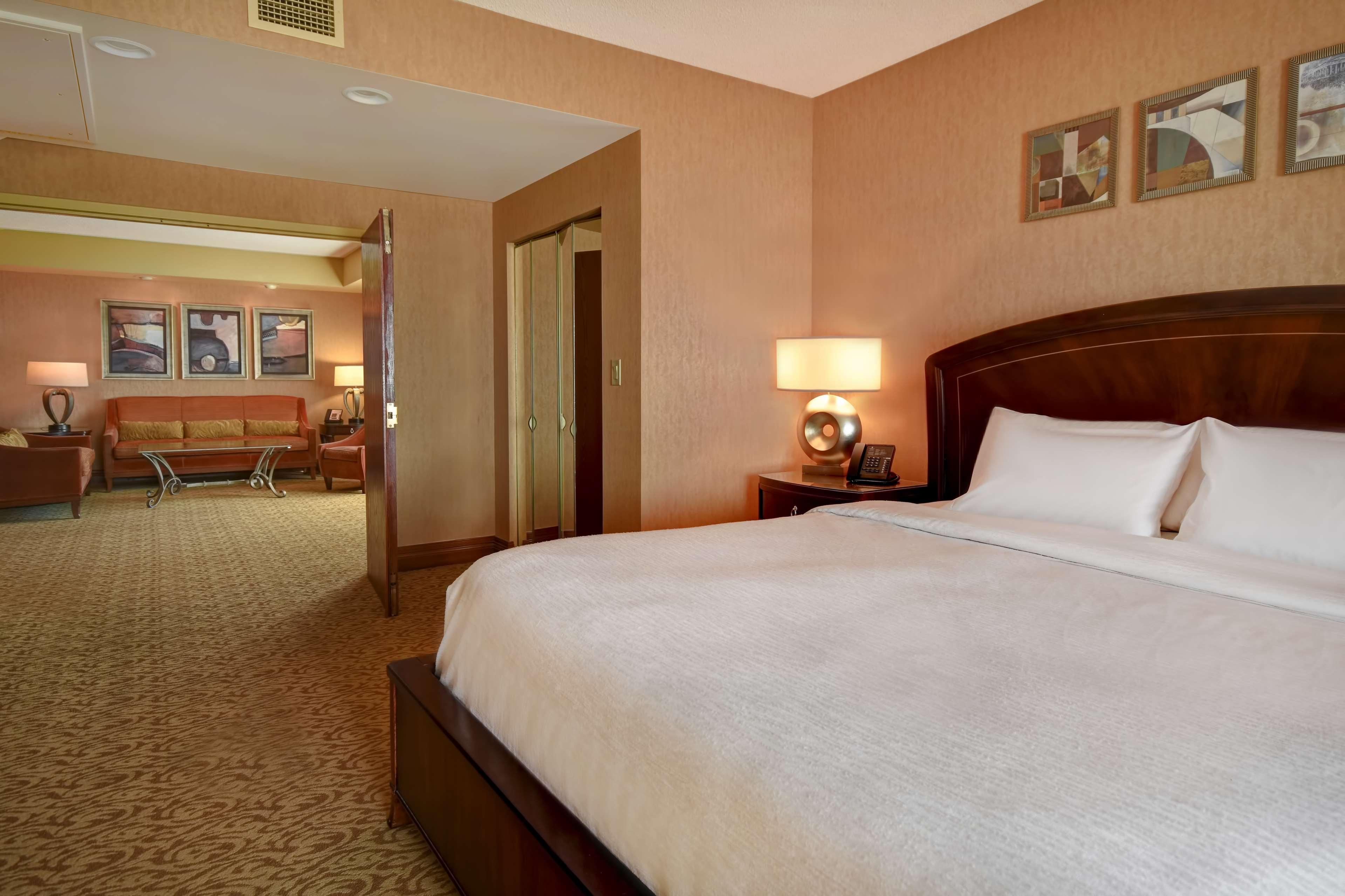 Embassy Suites Hot Springs - Hotel & Spa