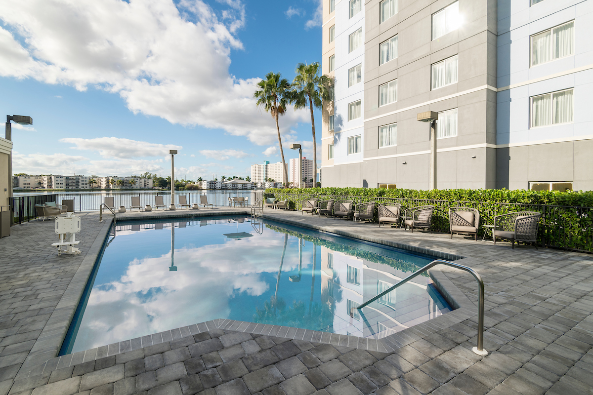 Homewood Suites by Hilton Miami-Airport/Blue Lagoon image
