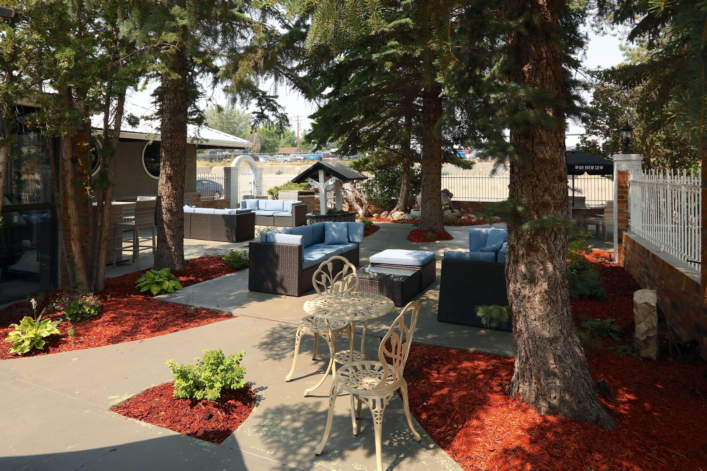 Clarion Pointe