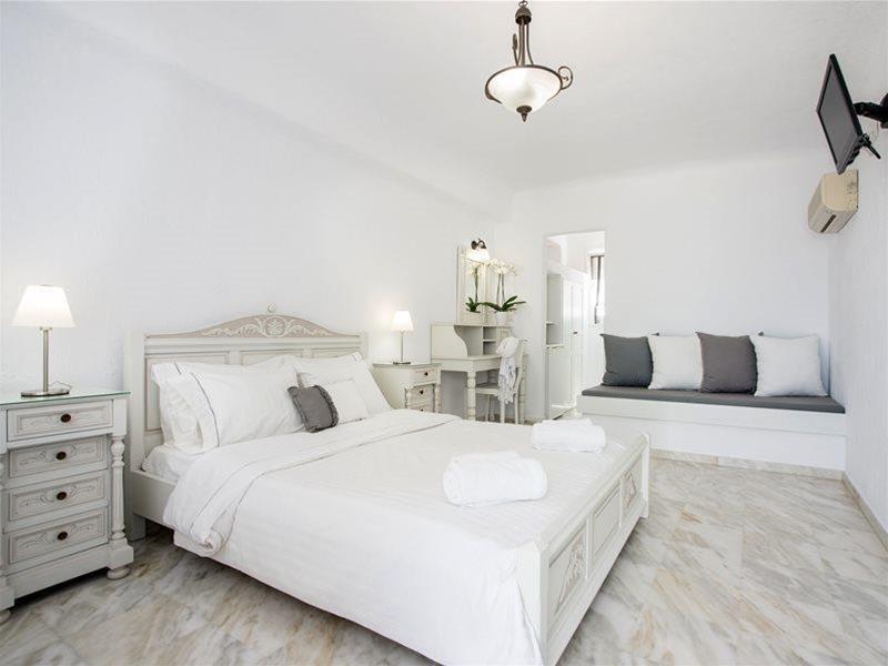 ANTHOS Apartments Paros