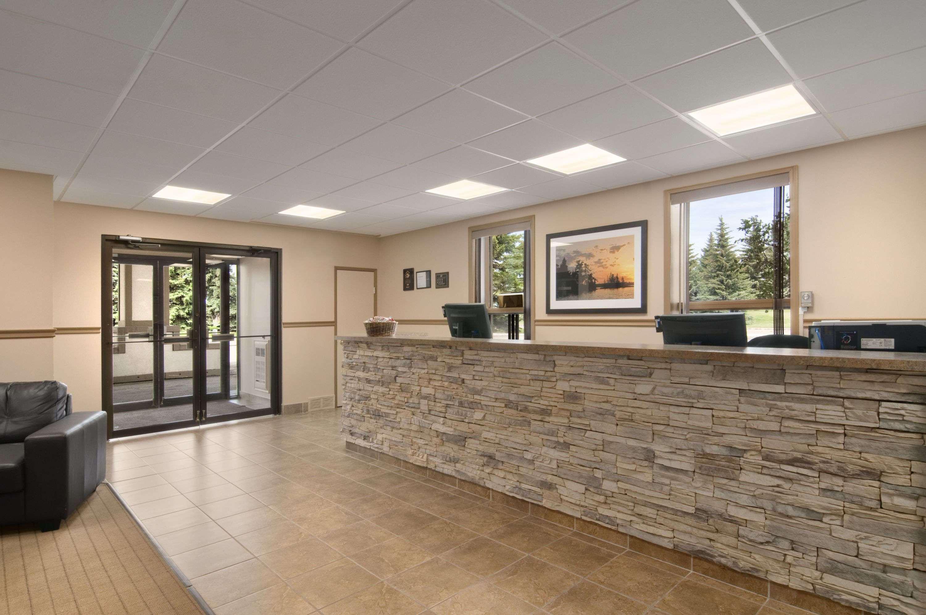 Travelodge by Wyndham Red Deer